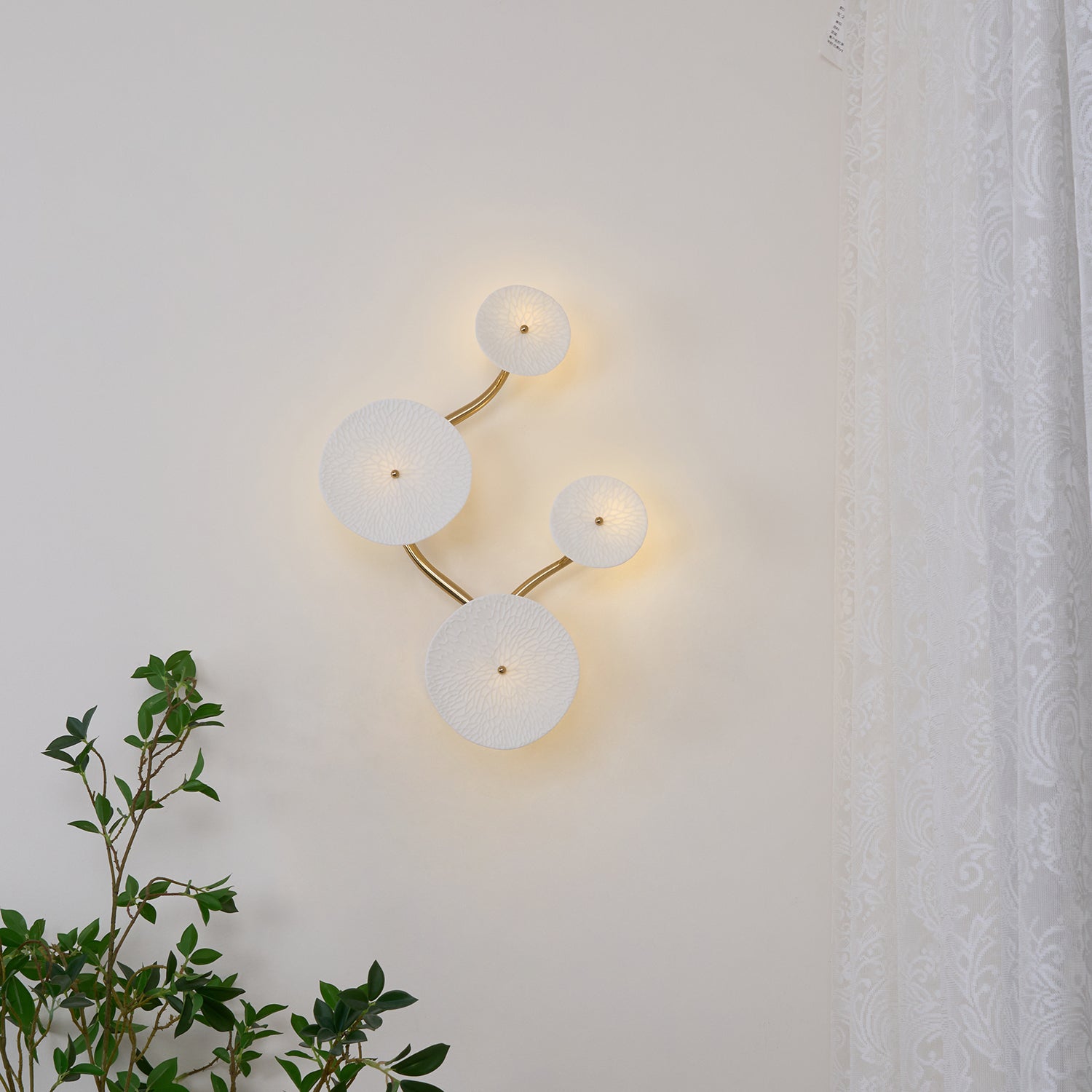 Lotus_Petal_Wall_Lamp._12