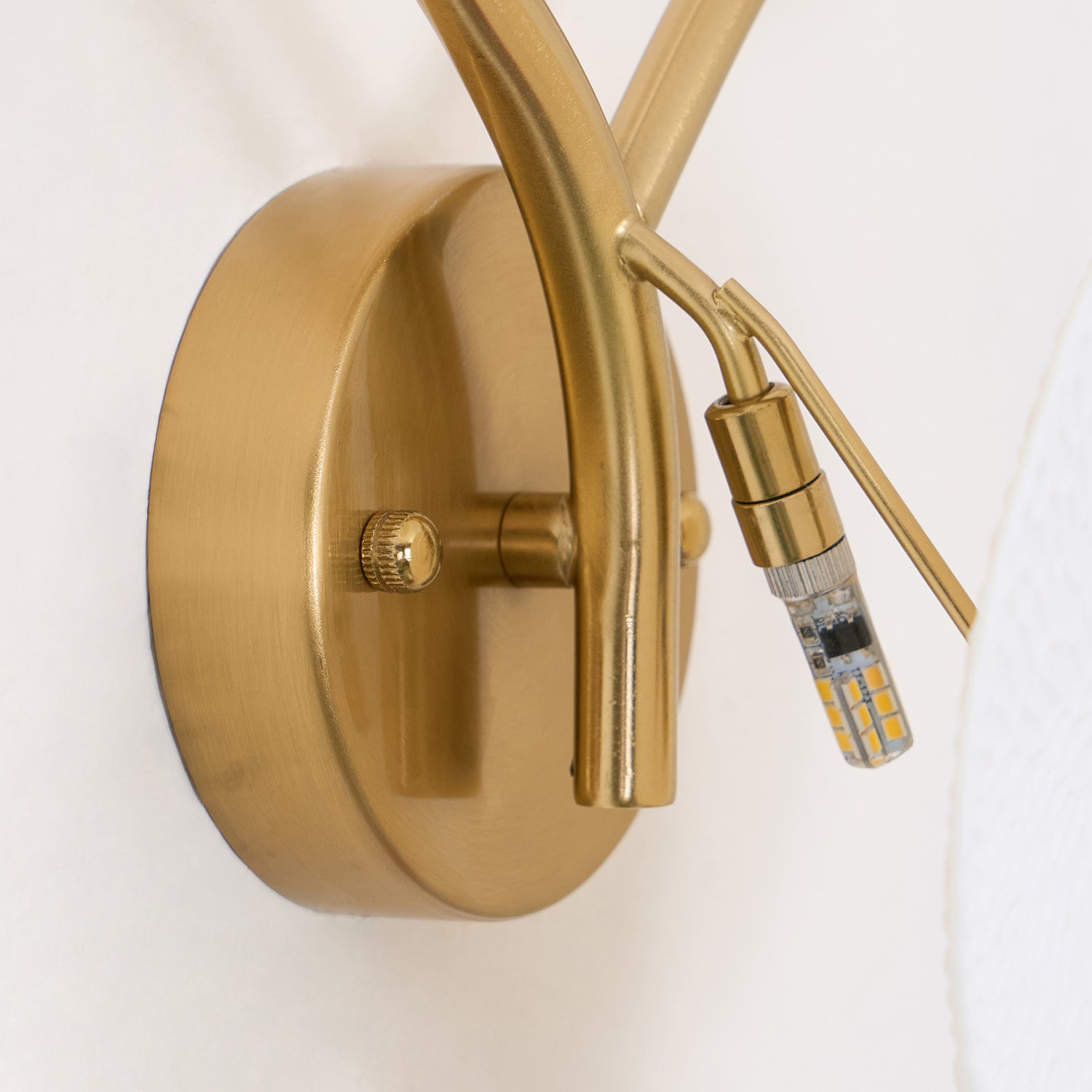 Lotus_Petal_Wall_Lamp._5