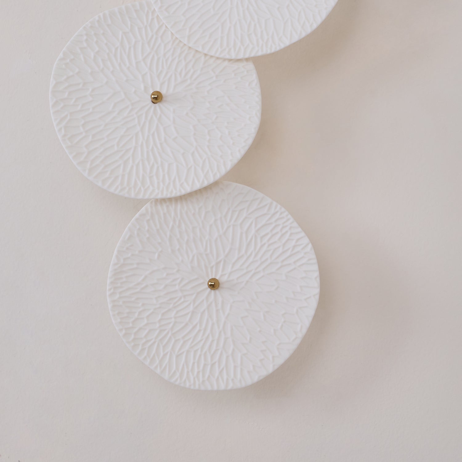 Lotus_Petal_Wall_Lamp._5_41177843-6089-4547-9094-e937374fe920