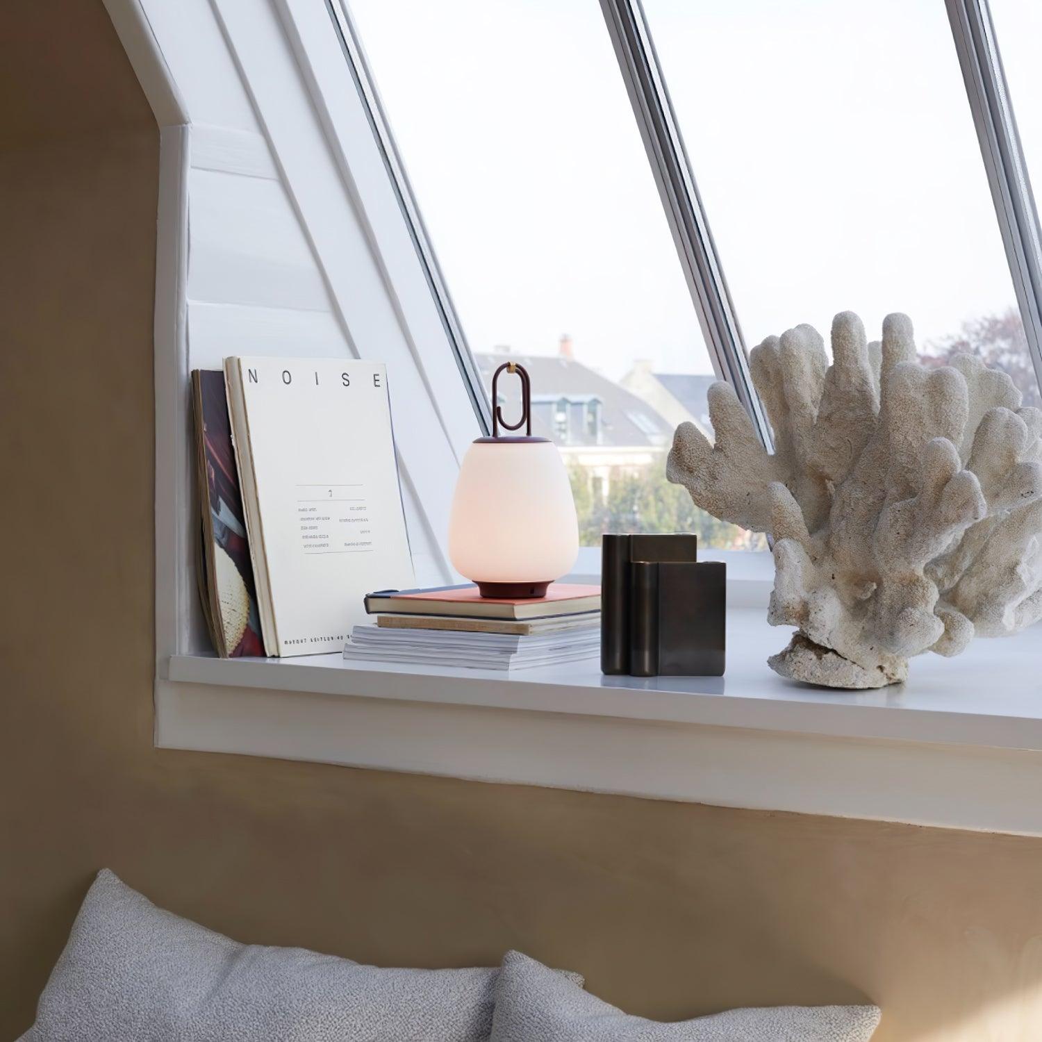 Lucia_Lantern_Table_Lamp_14
