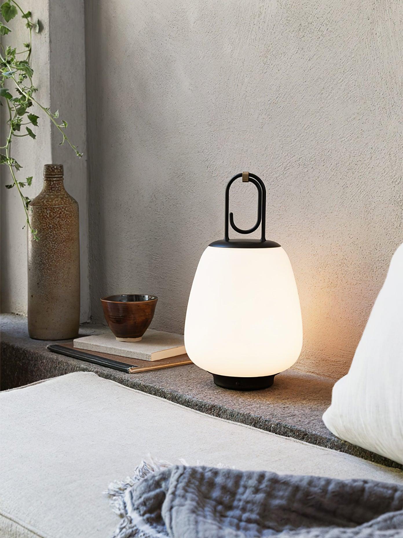 Lucia_Lantern_Table_Lamp_16