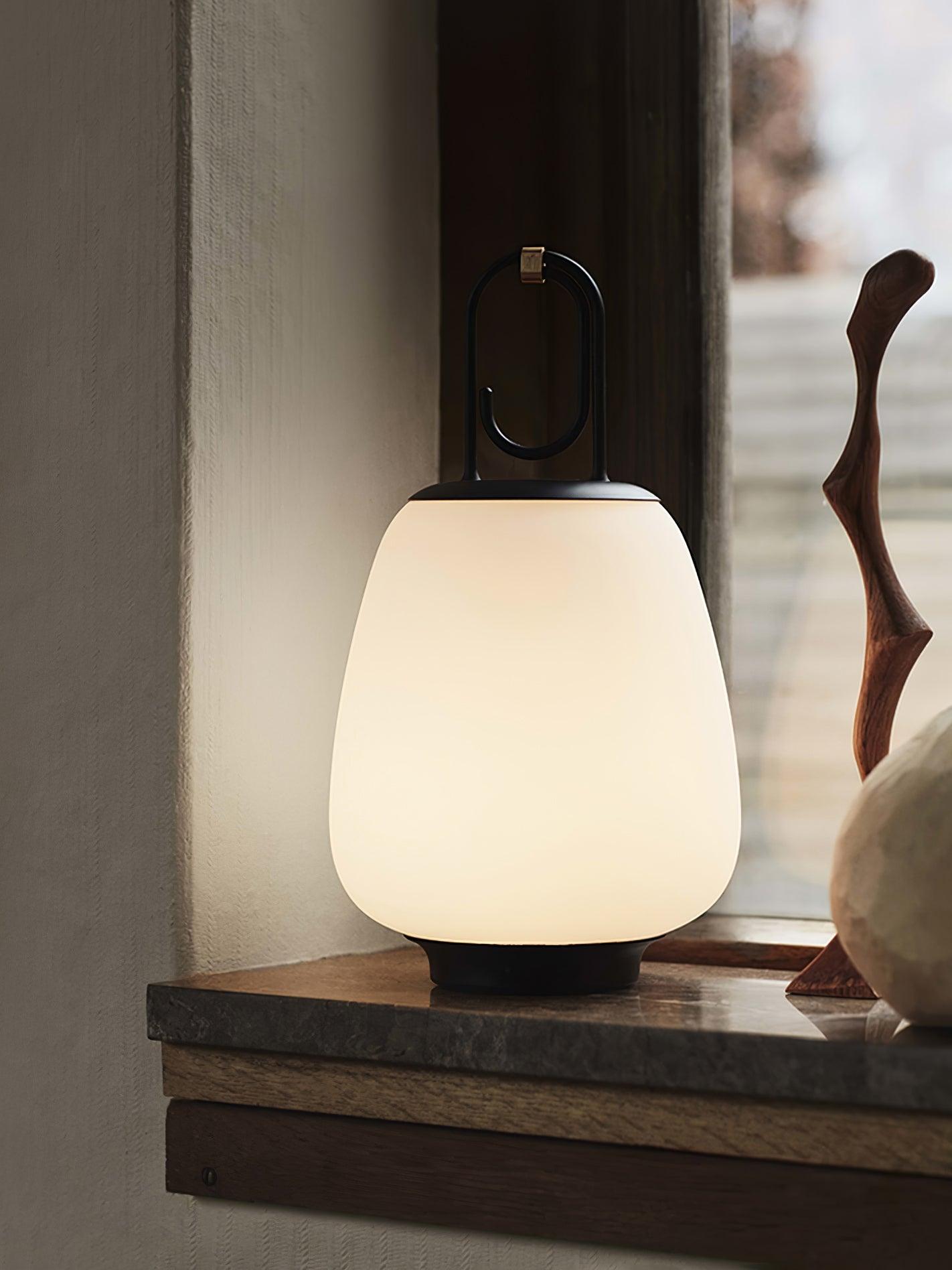 Lucia_Lantern_Table_Lamp_6