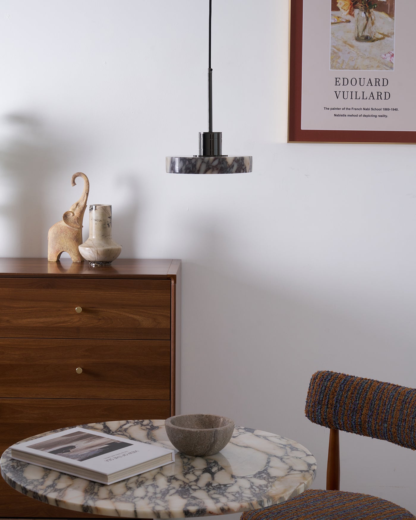 Luna_Aura_Marble_Pendant_Light_1