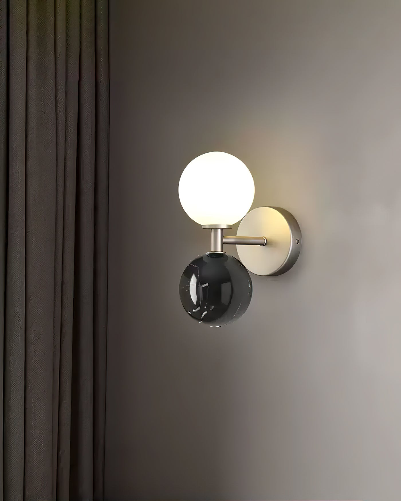 Luna_Drop_Wall_Lamp_1