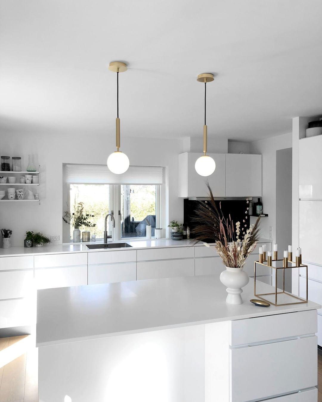 Luna_Orb_Pendant_Light_93