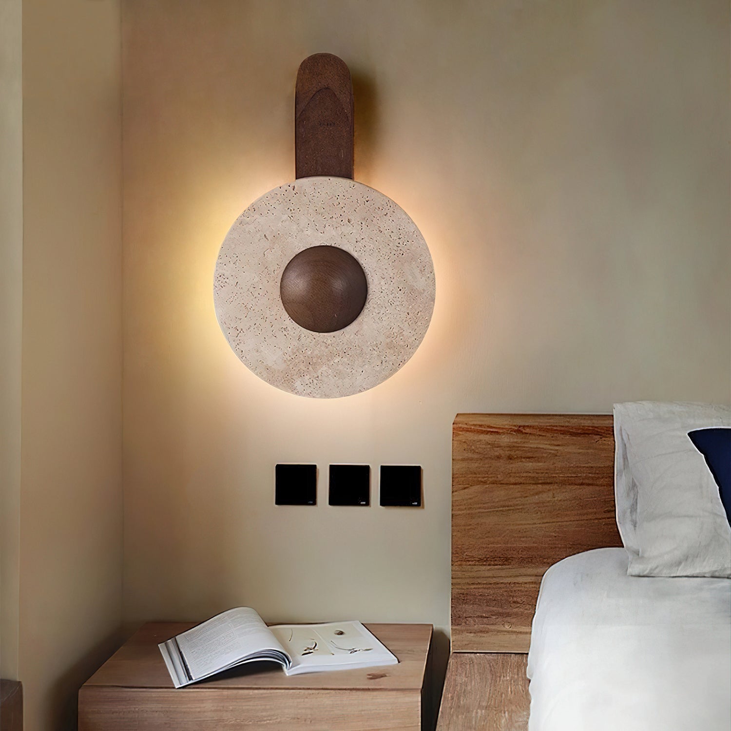 Lunar_Wood_Wall_Lamp__1