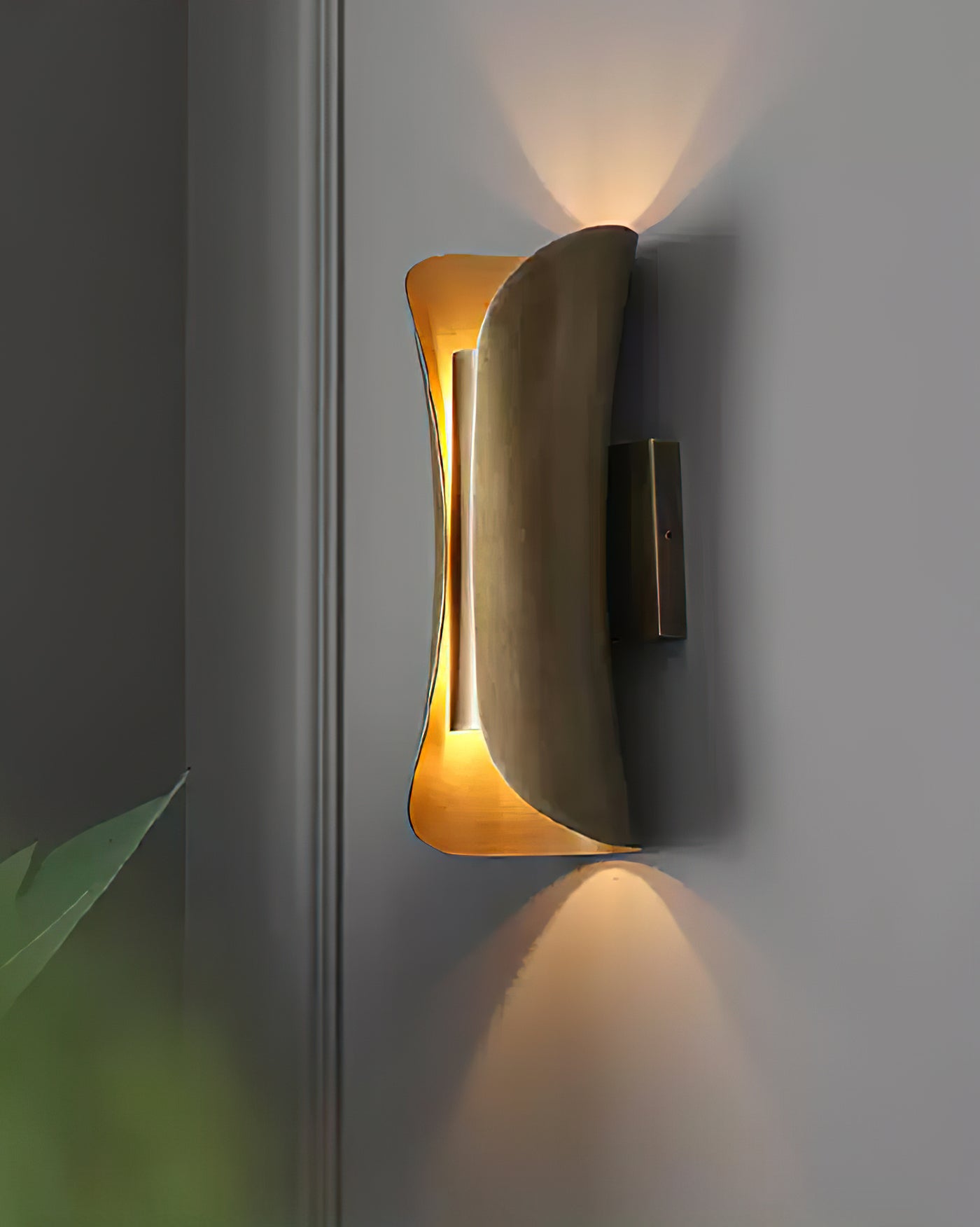 Lustra_Wall_Lamp_5