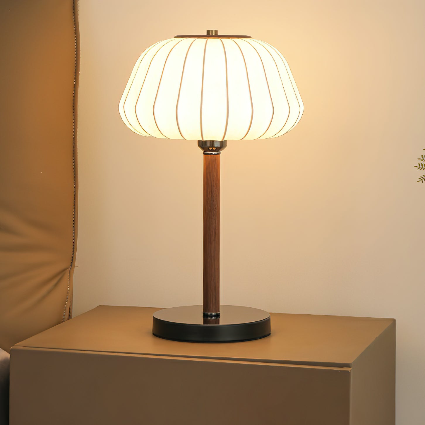 Luxe_Blossom_Table_Lamp_11