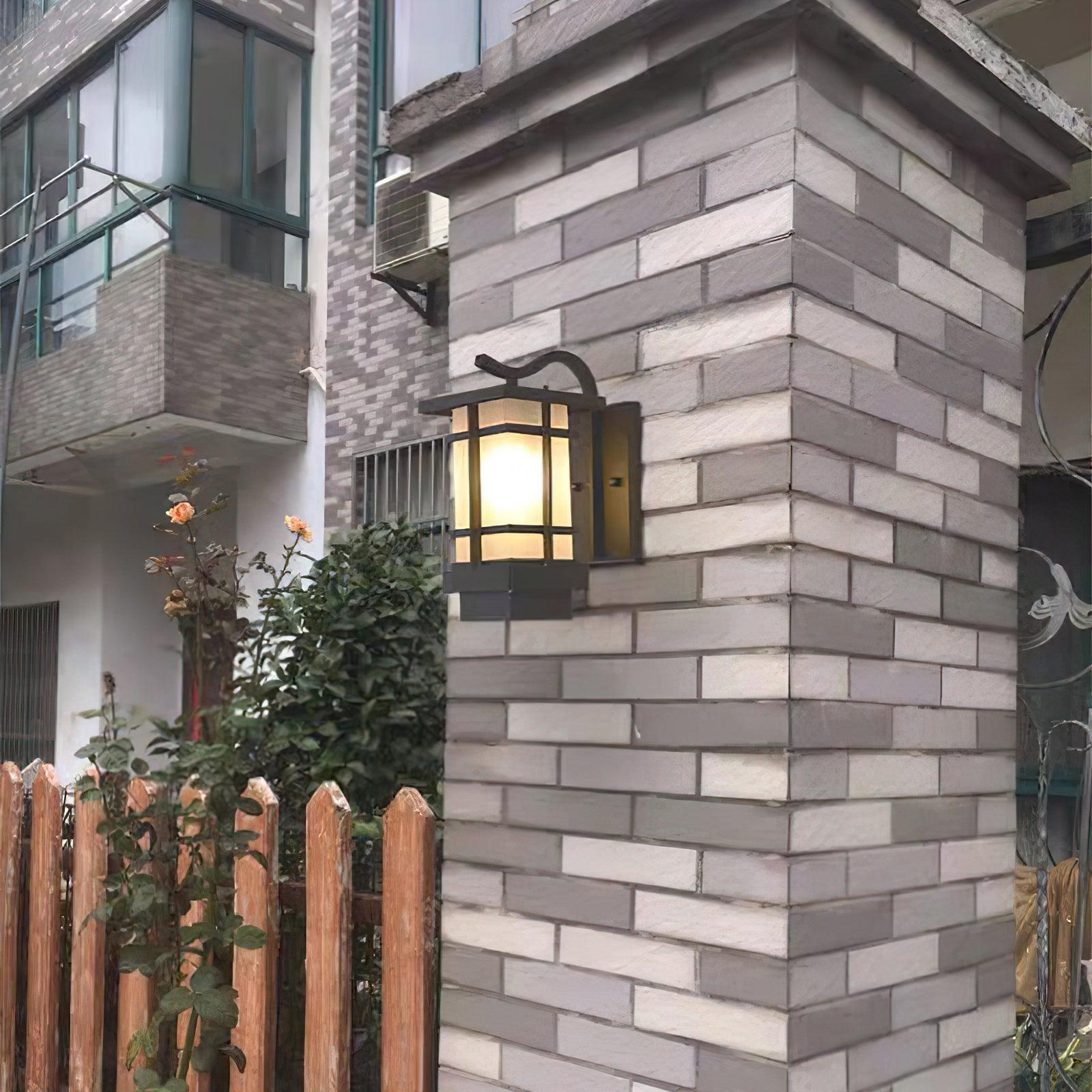 Madison_Outdoor_Wall_Lantern_1