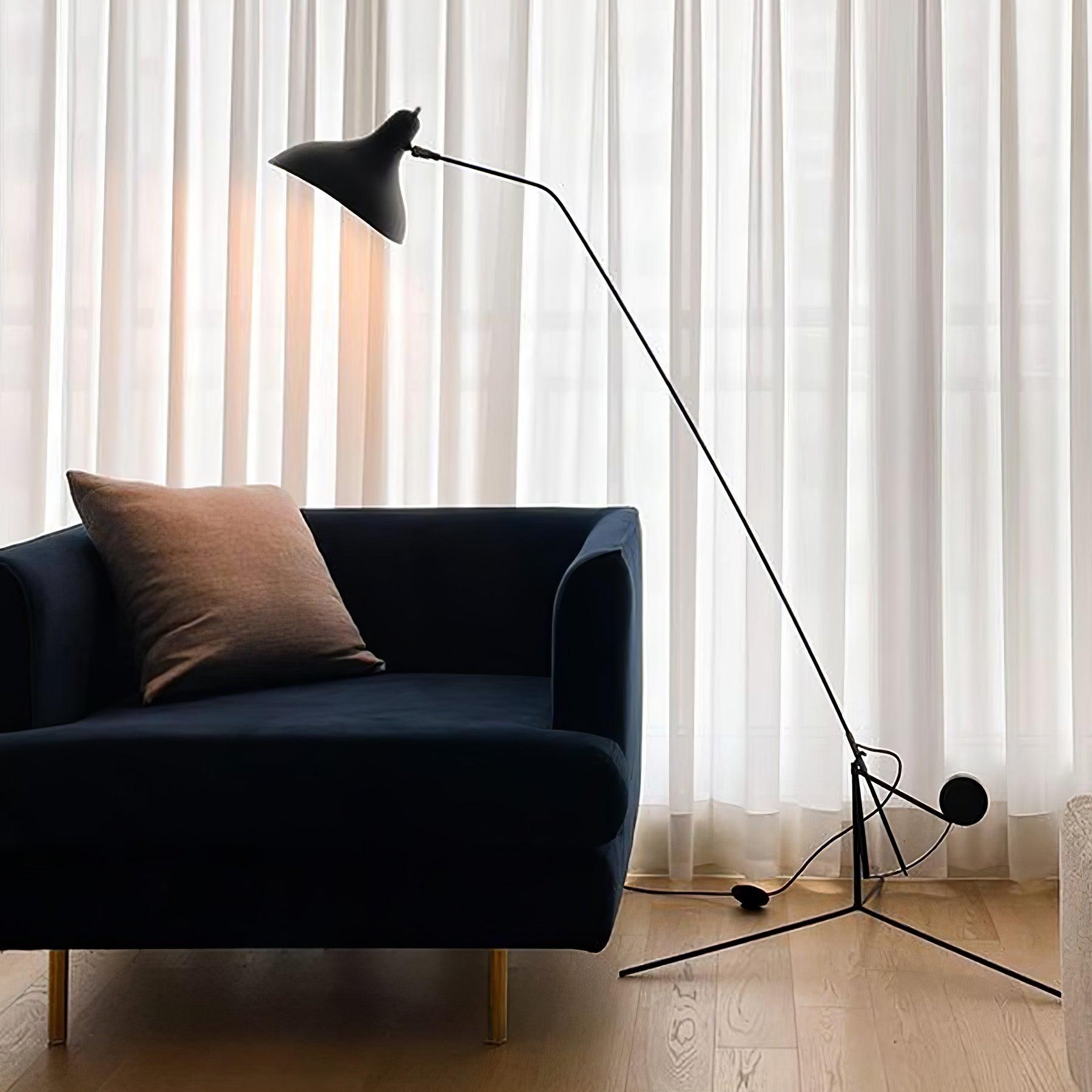 Mantis_Arm_Floor_Lamp__3