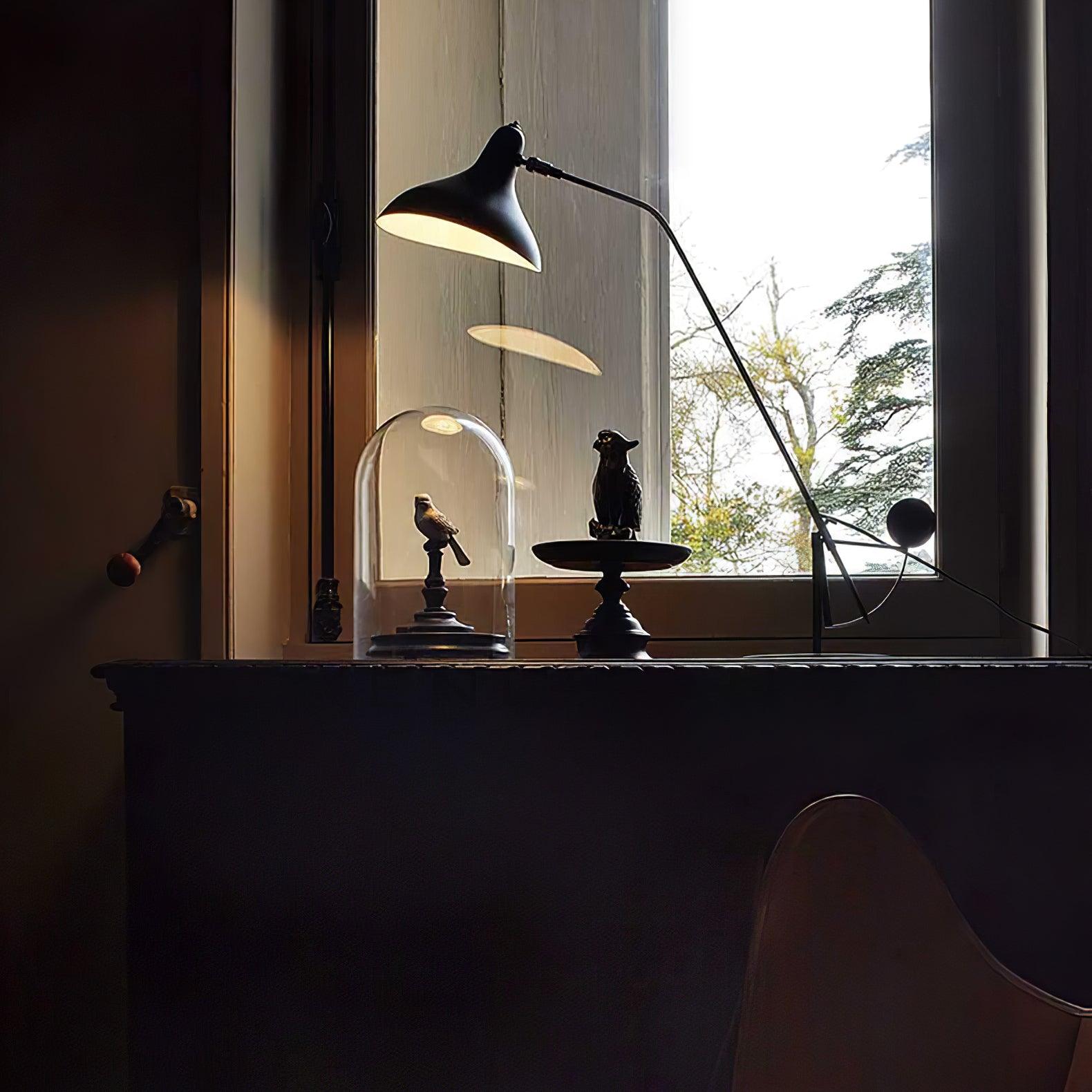Mantis_Arm_Table_Lamp__14