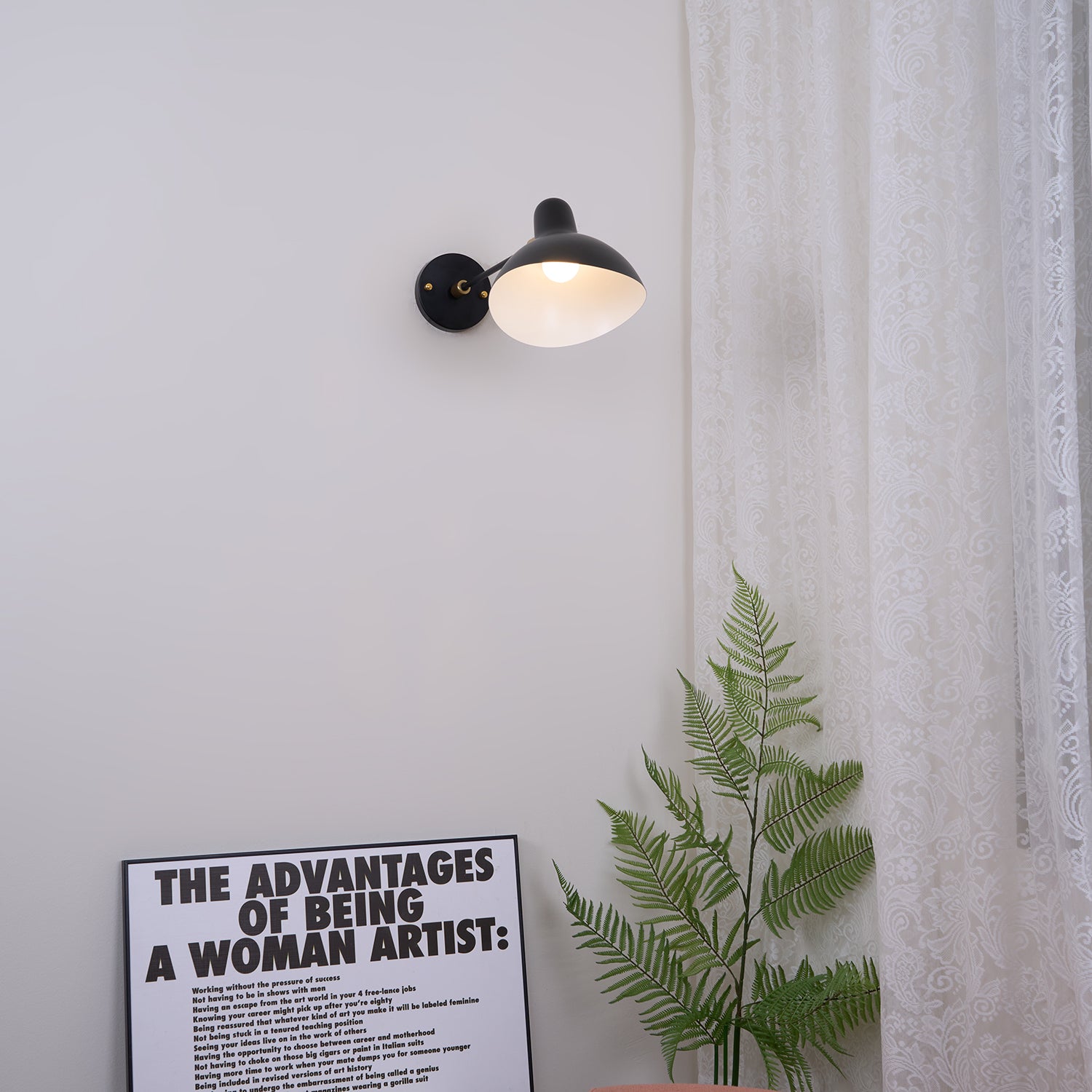 Mantis_Wall_Lamp._16