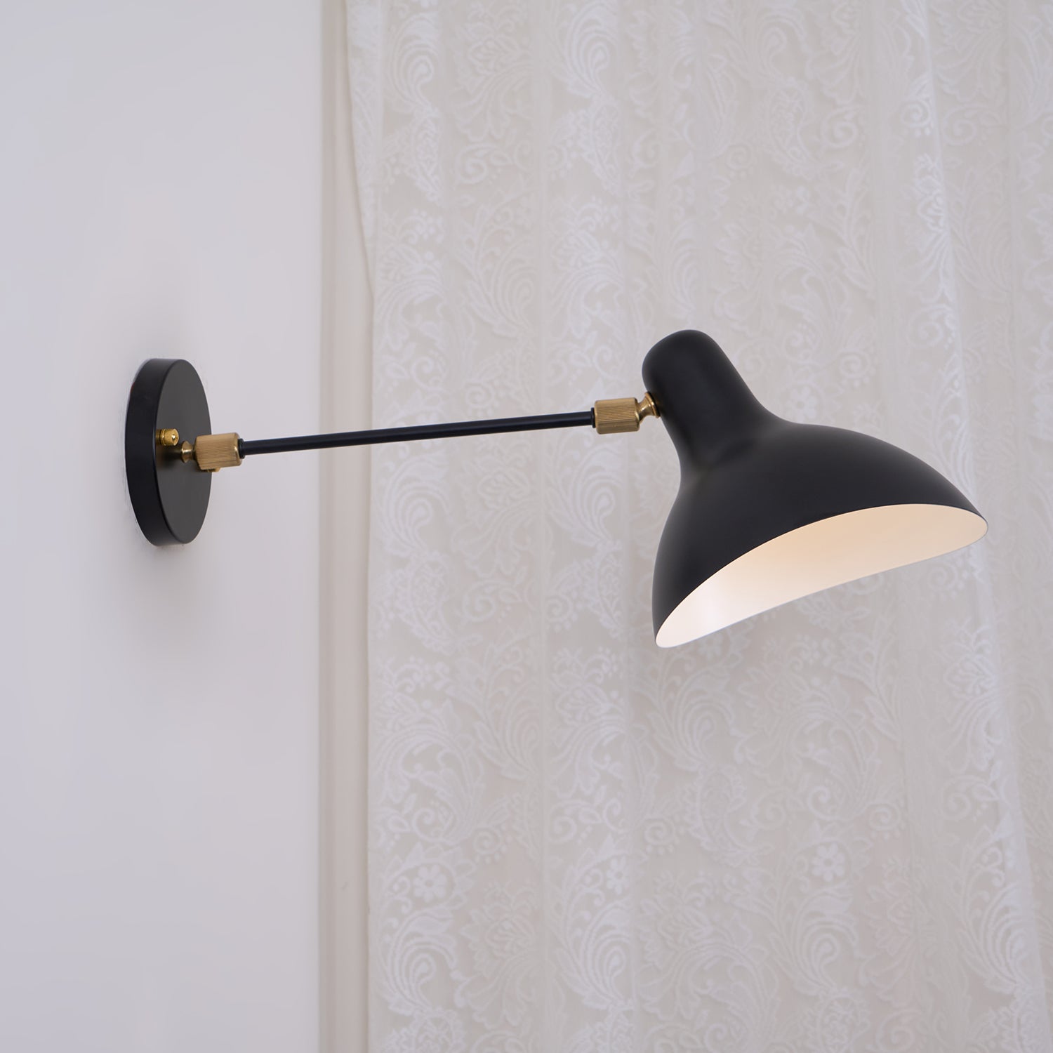 Mantis_Wall_Lamp._19