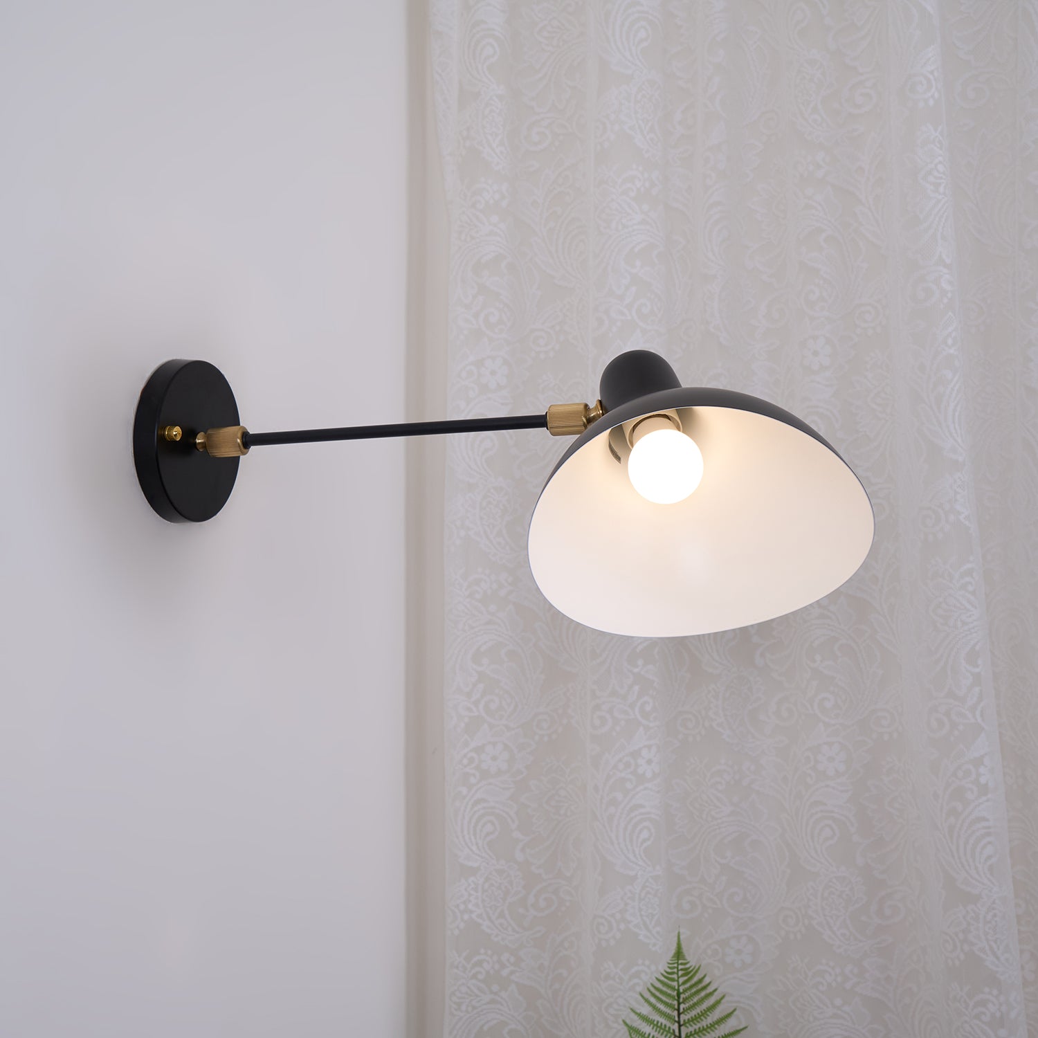 Mantis_Wall_Lamp._20