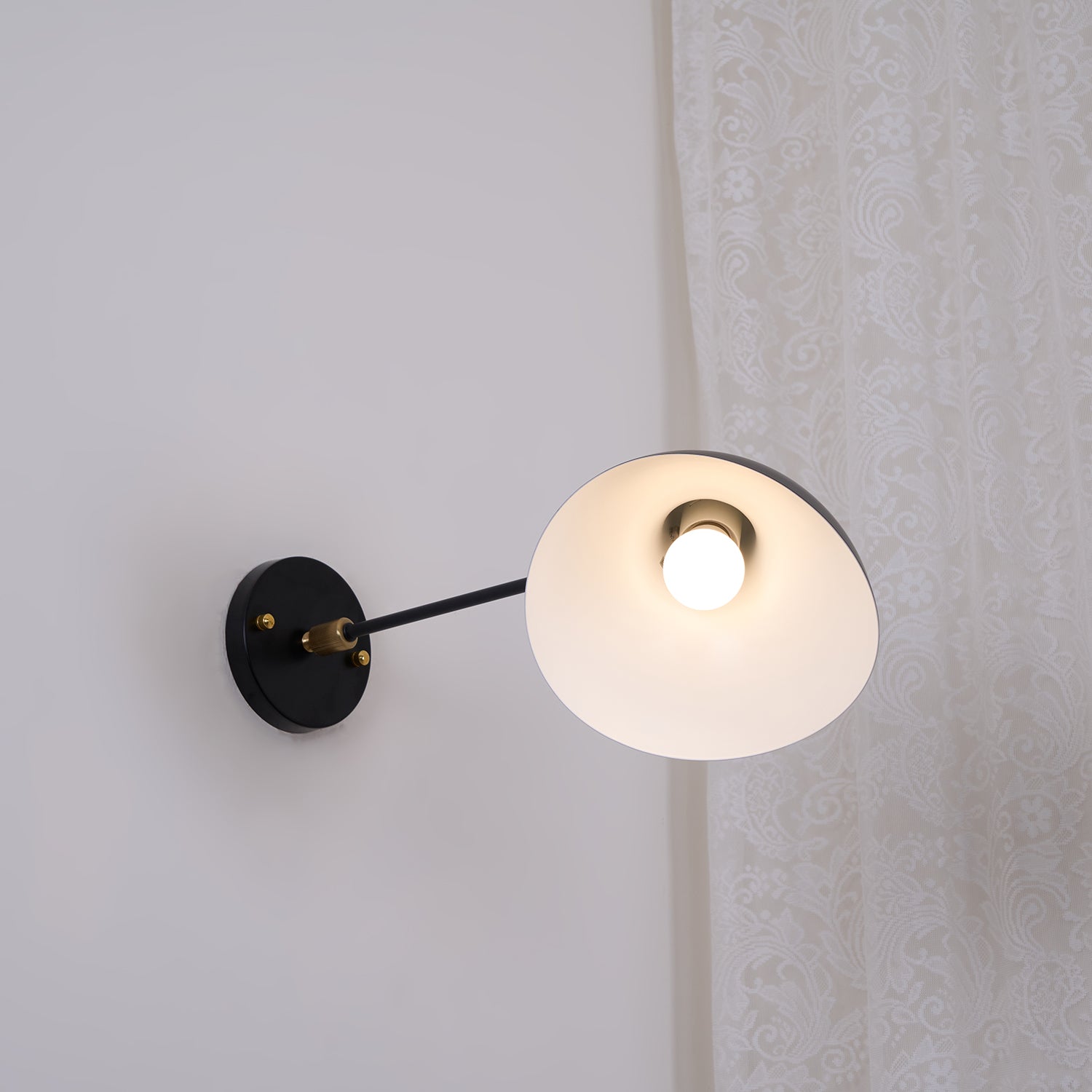 Mantis_Wall_Lamp._22