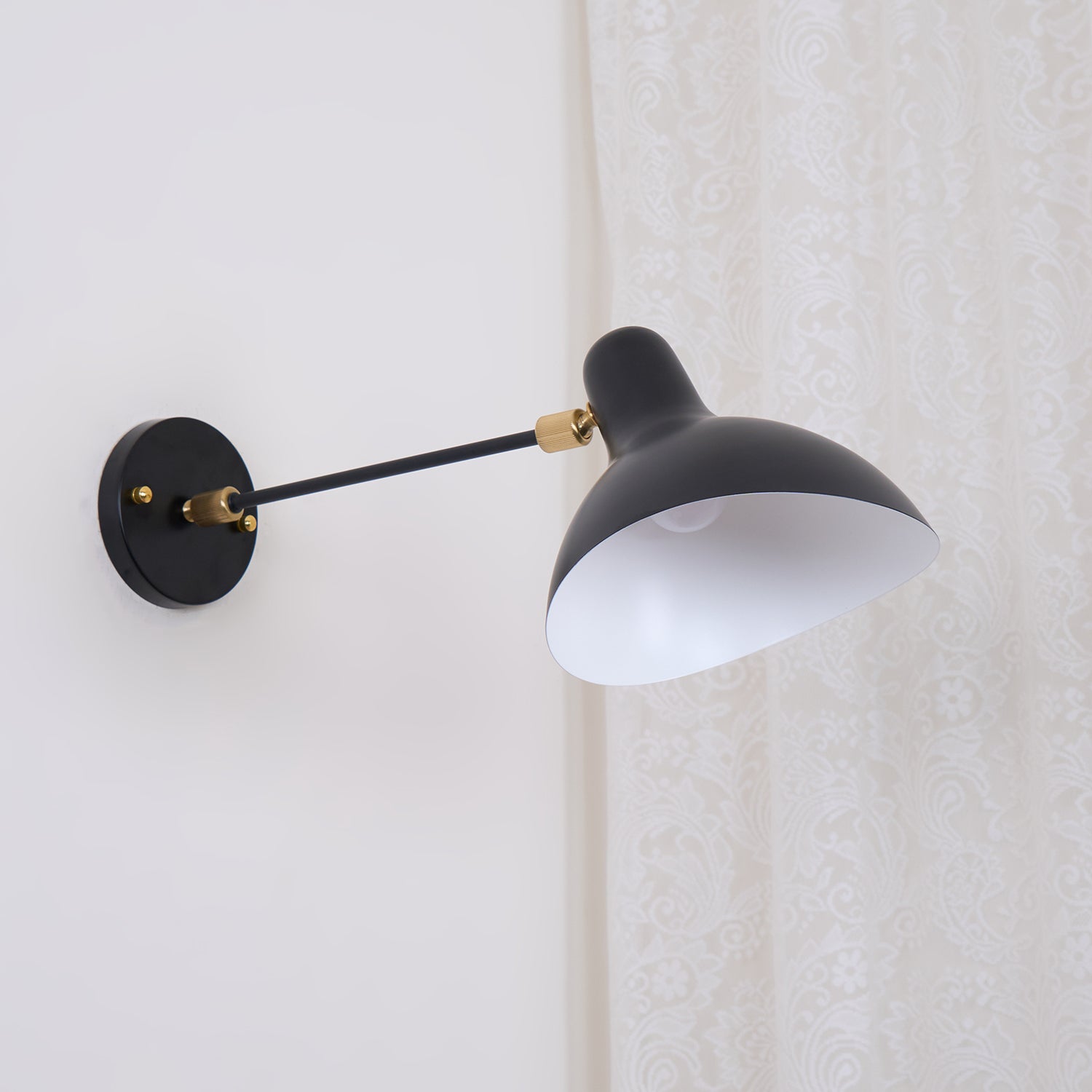 Mantis_Wall_Lamp._7