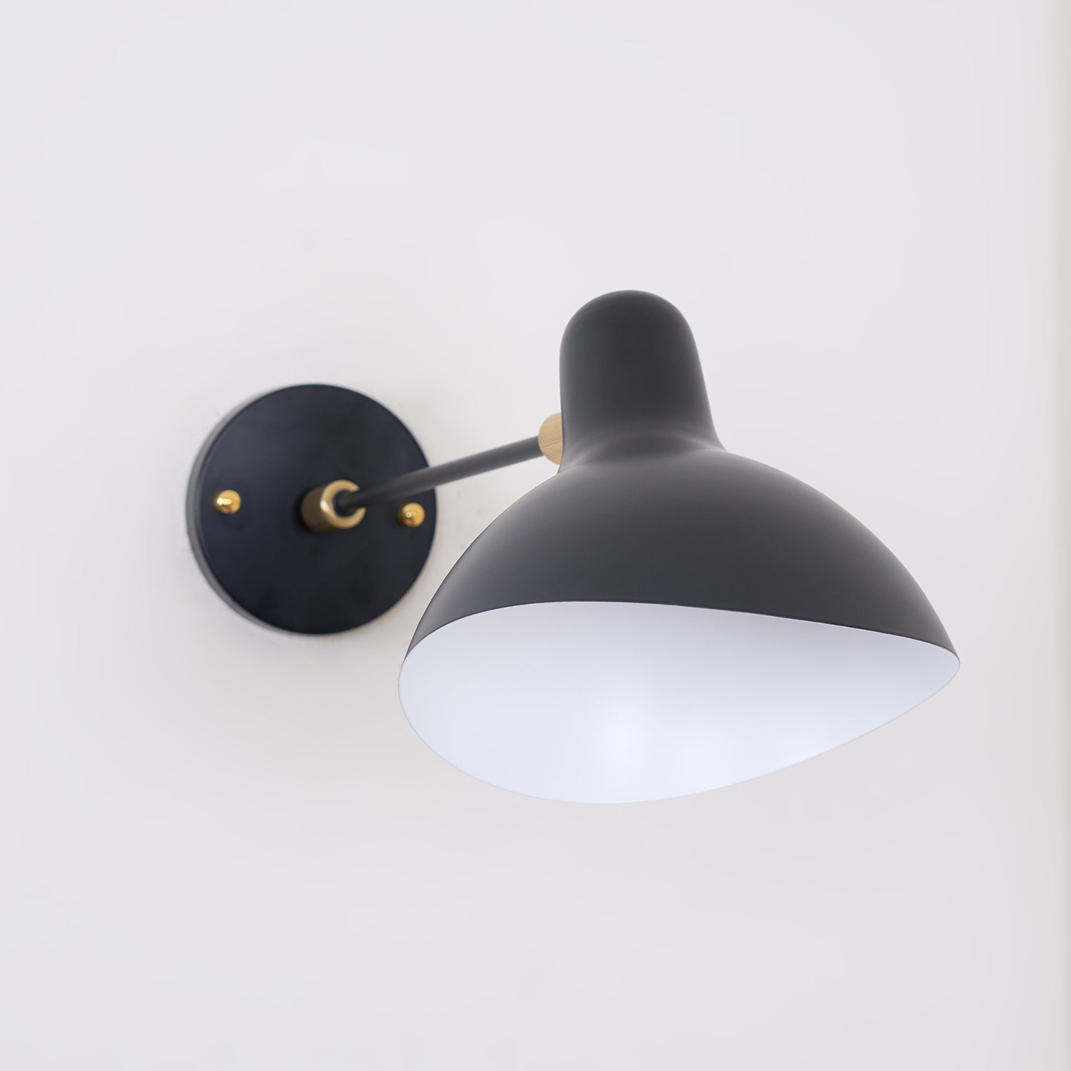 Mantis_Wall_Lamp._8
