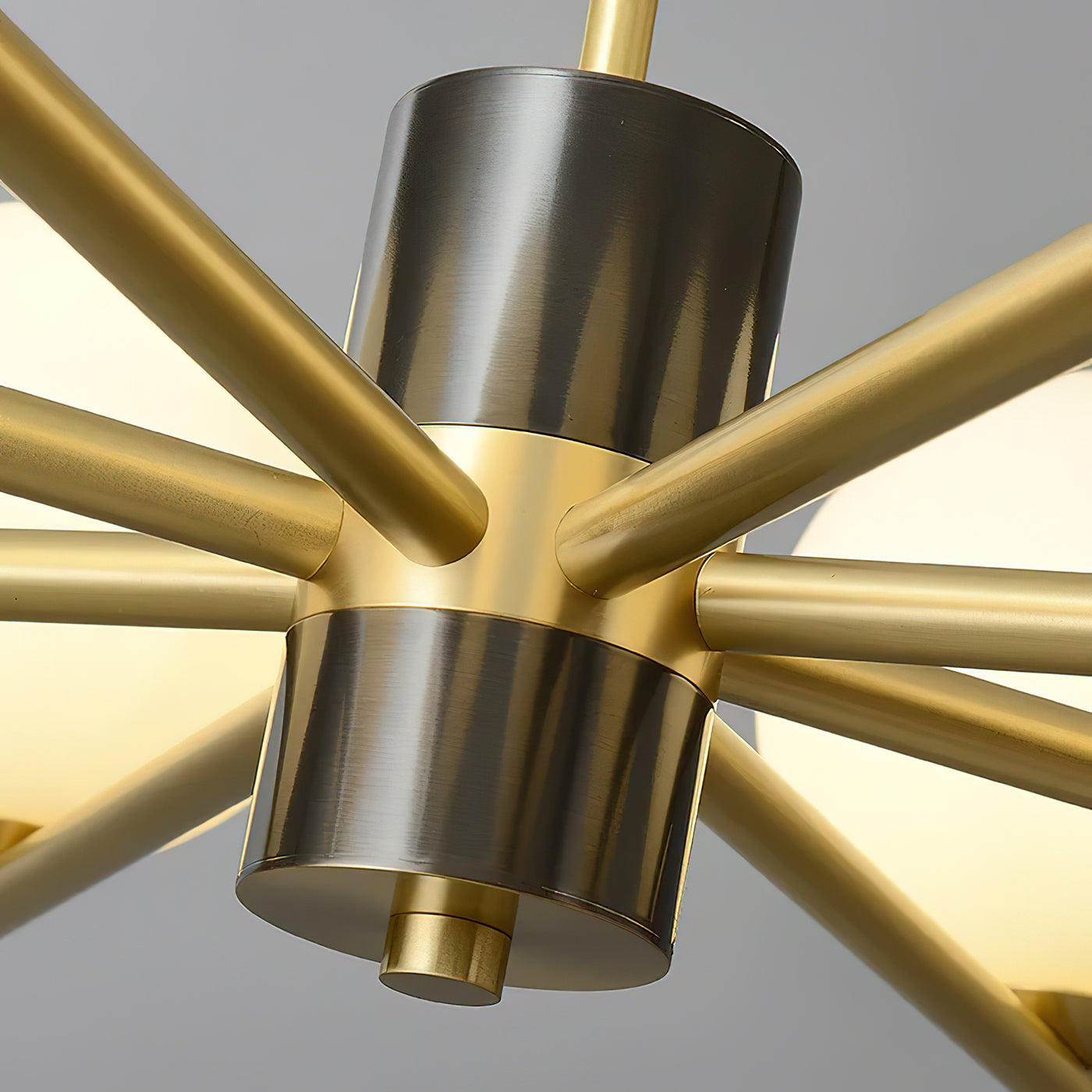 Marais_Chandelier_1