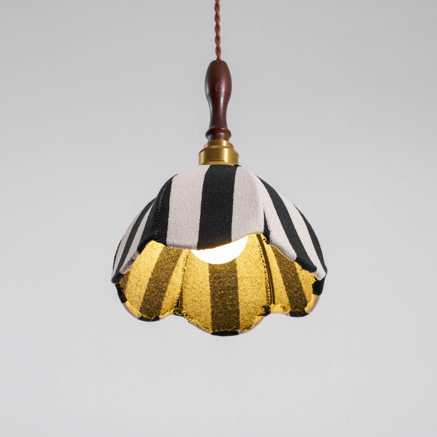 Marbre-Stripe-Pendant-Light-_4