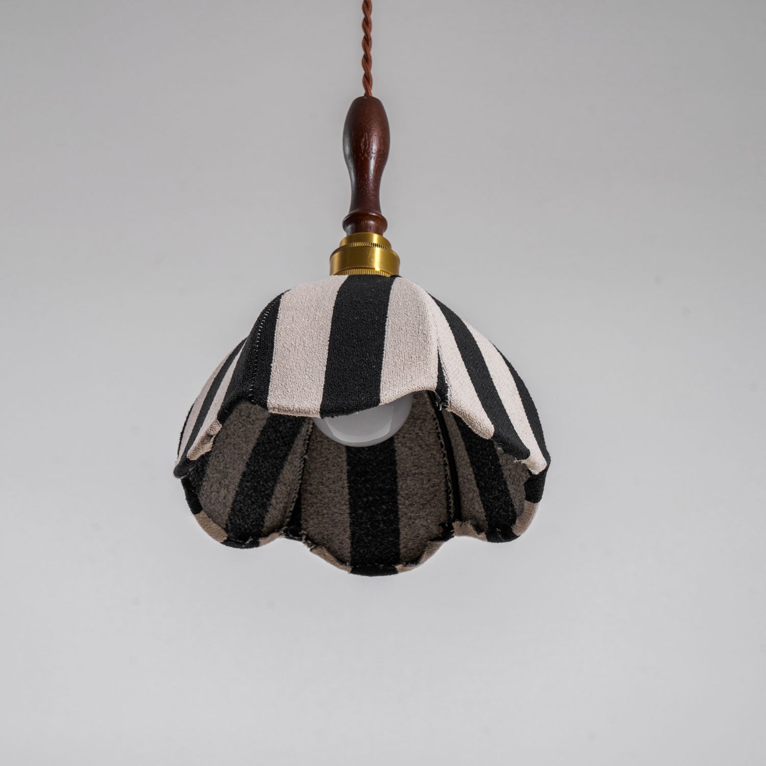 Marbre-Stripe-Pendant-Light-_5