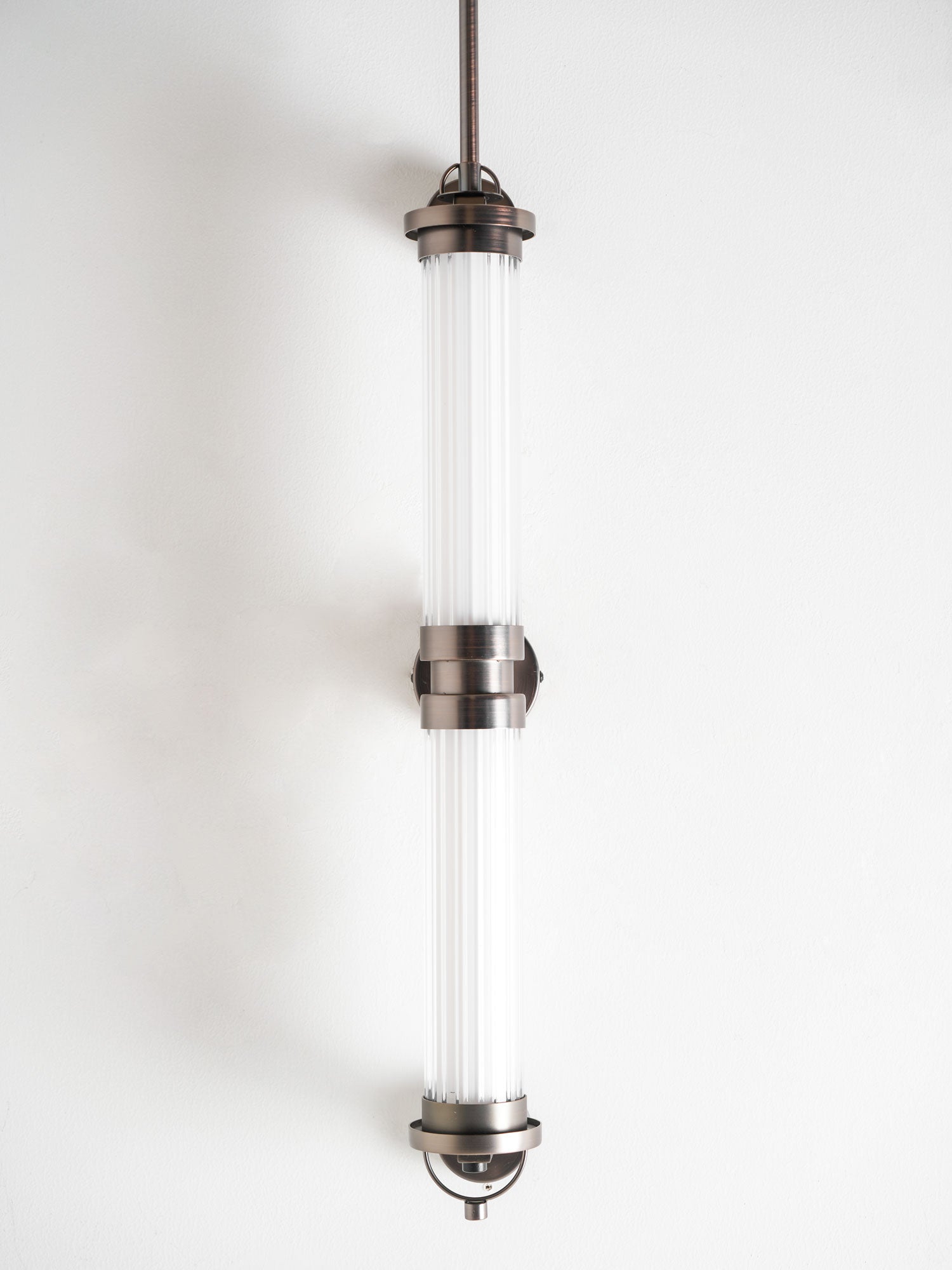 Meridian-Vertical-Wall-Sconce-_12