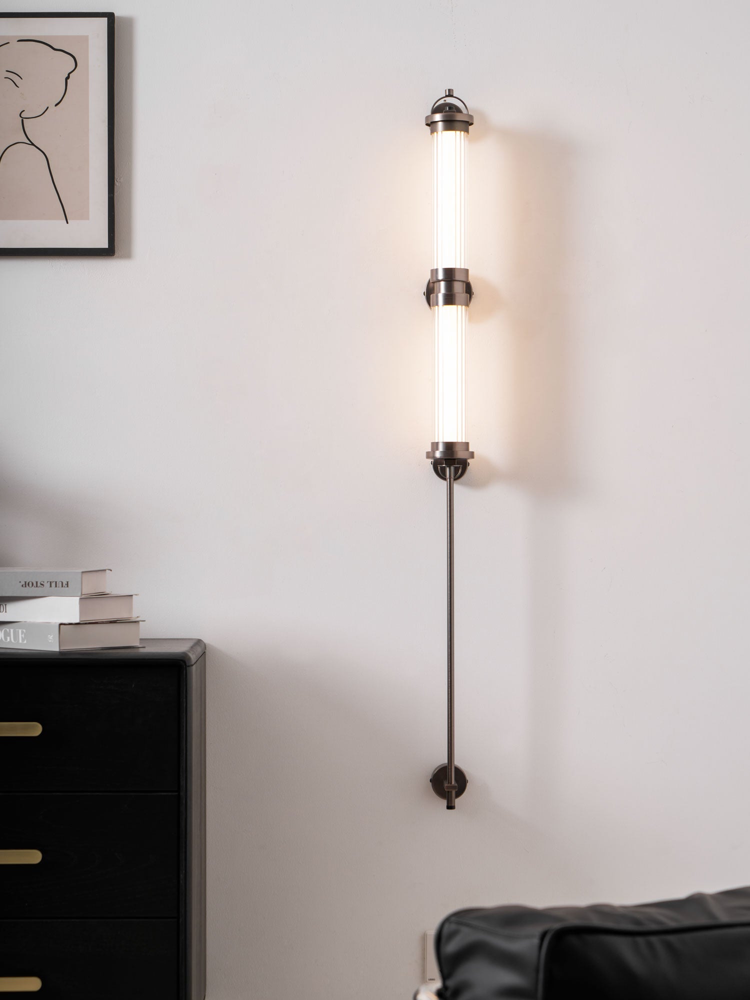 Meridian-Vertical-Wall-Sconce-_2