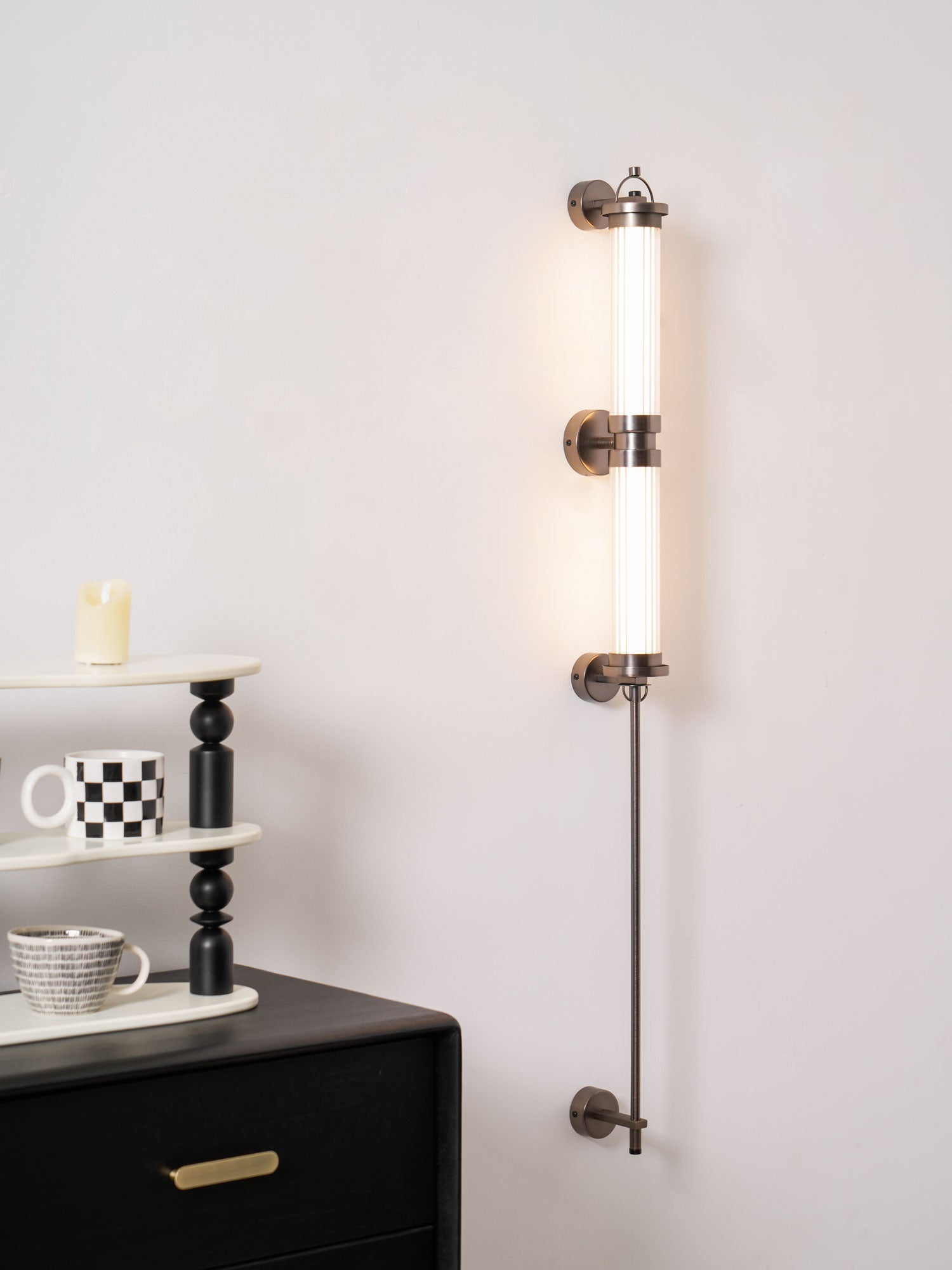 Meridian-Vertical-Wall-Sconce-_4