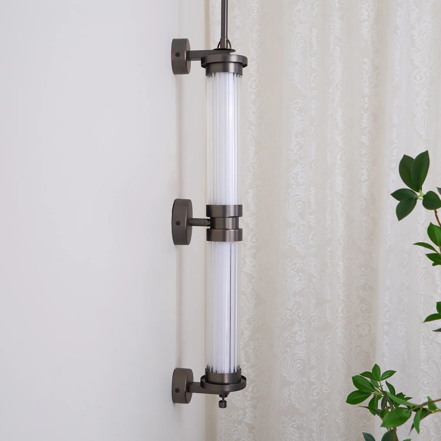 Meridian_Vertical_Wall_Sconce_0214_5