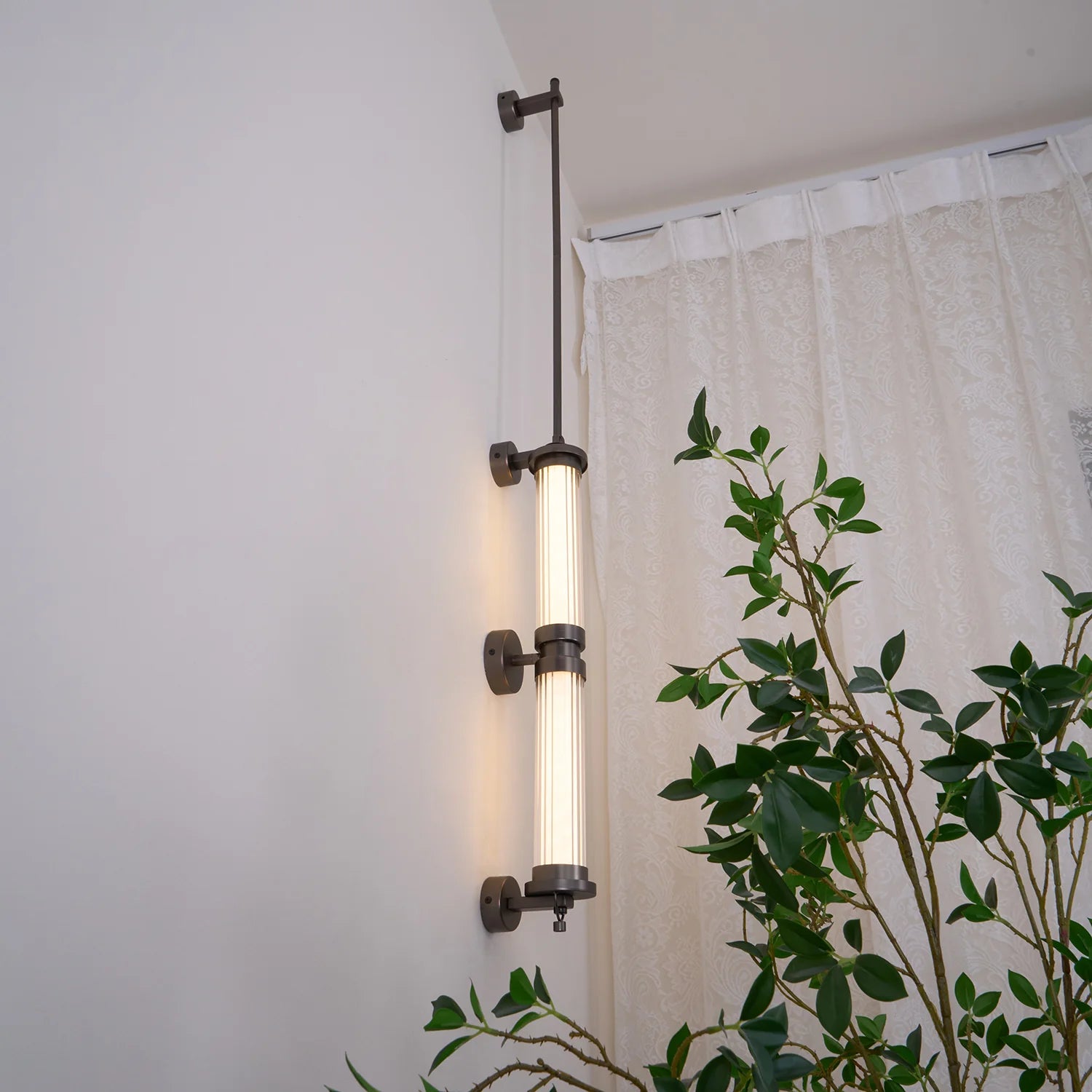 Meridian_Vertical_Wall_Sconce_0214_7