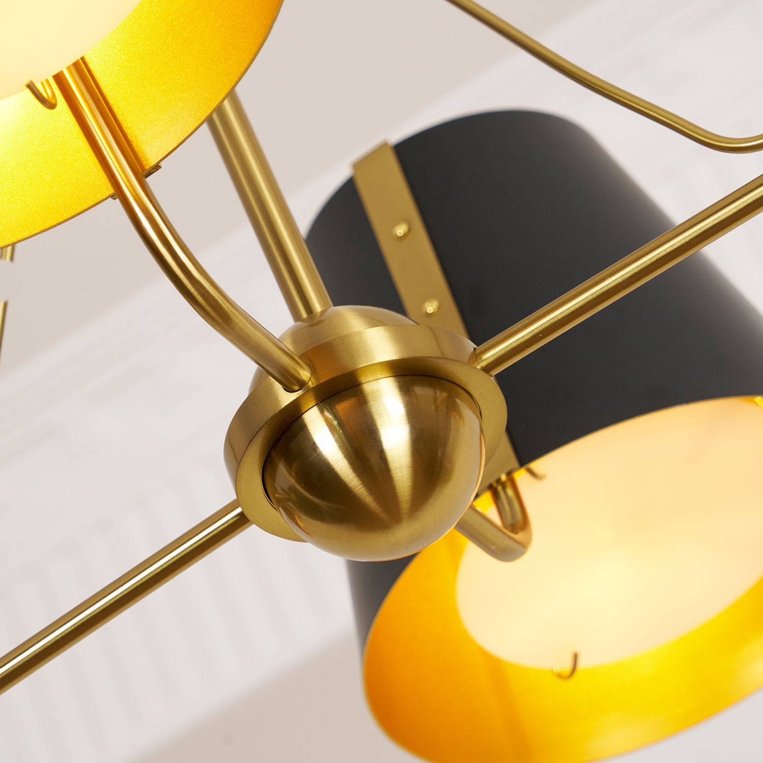 Midnight_Symphony_Chandelier_11_82eabc17-b0e0-4f85-b907-289c94fe8c2c