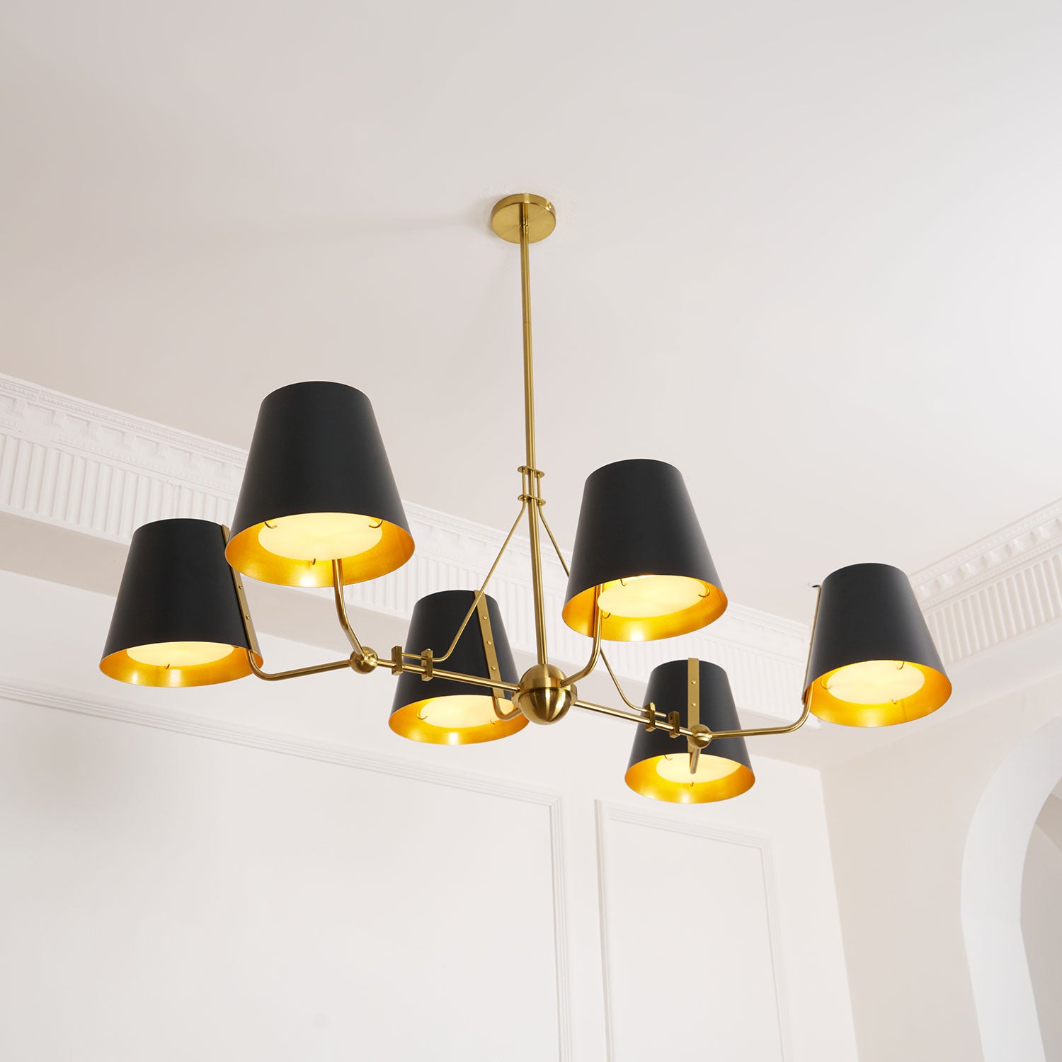 Midnight_Symphony_Chandelier_8_5188449a-ee51-49cb-a578-8b32e8542944