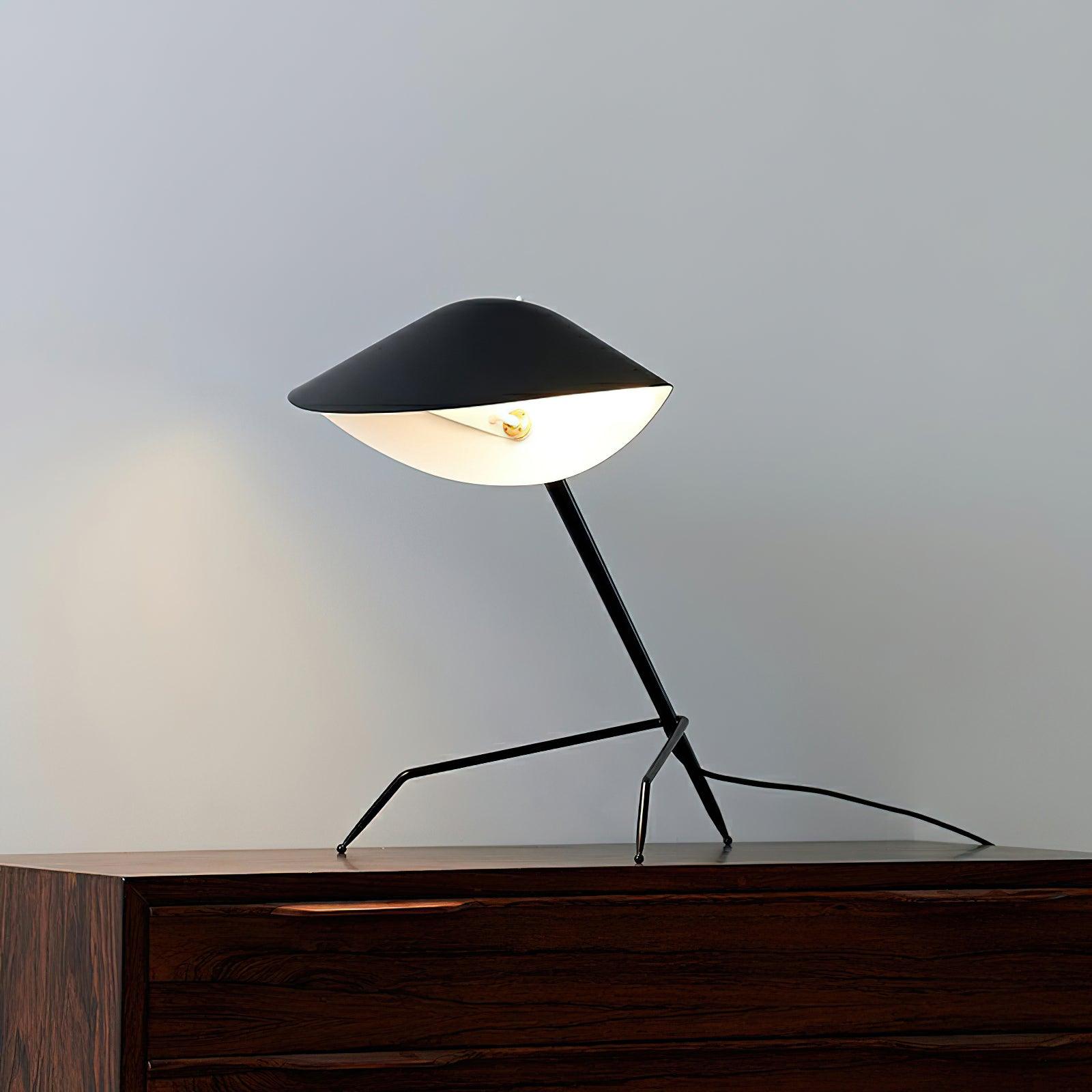 Modern_Tripod_Table_Lamp_10