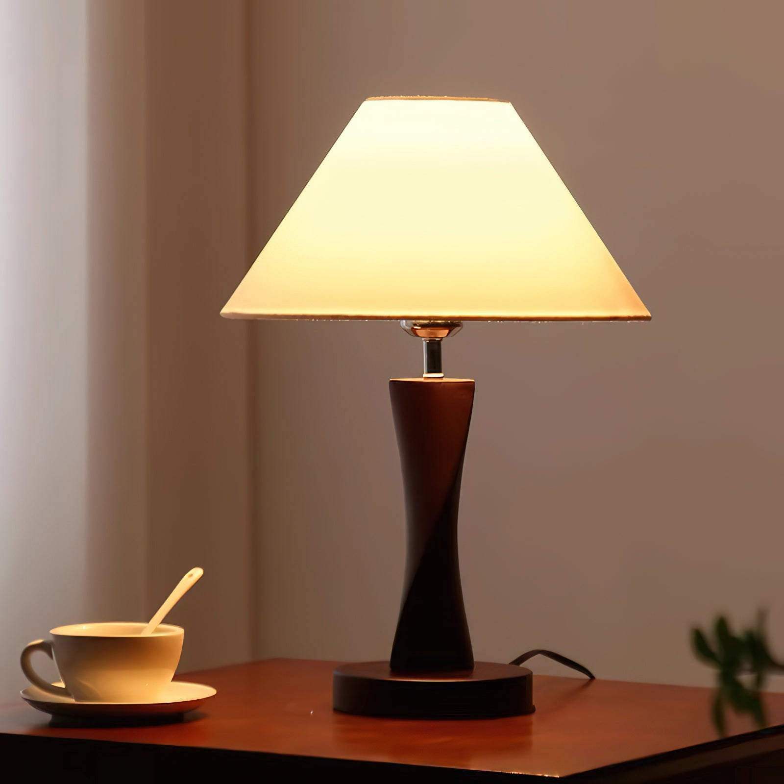 Mooiehome_Noirvane_Table_Lamp_12