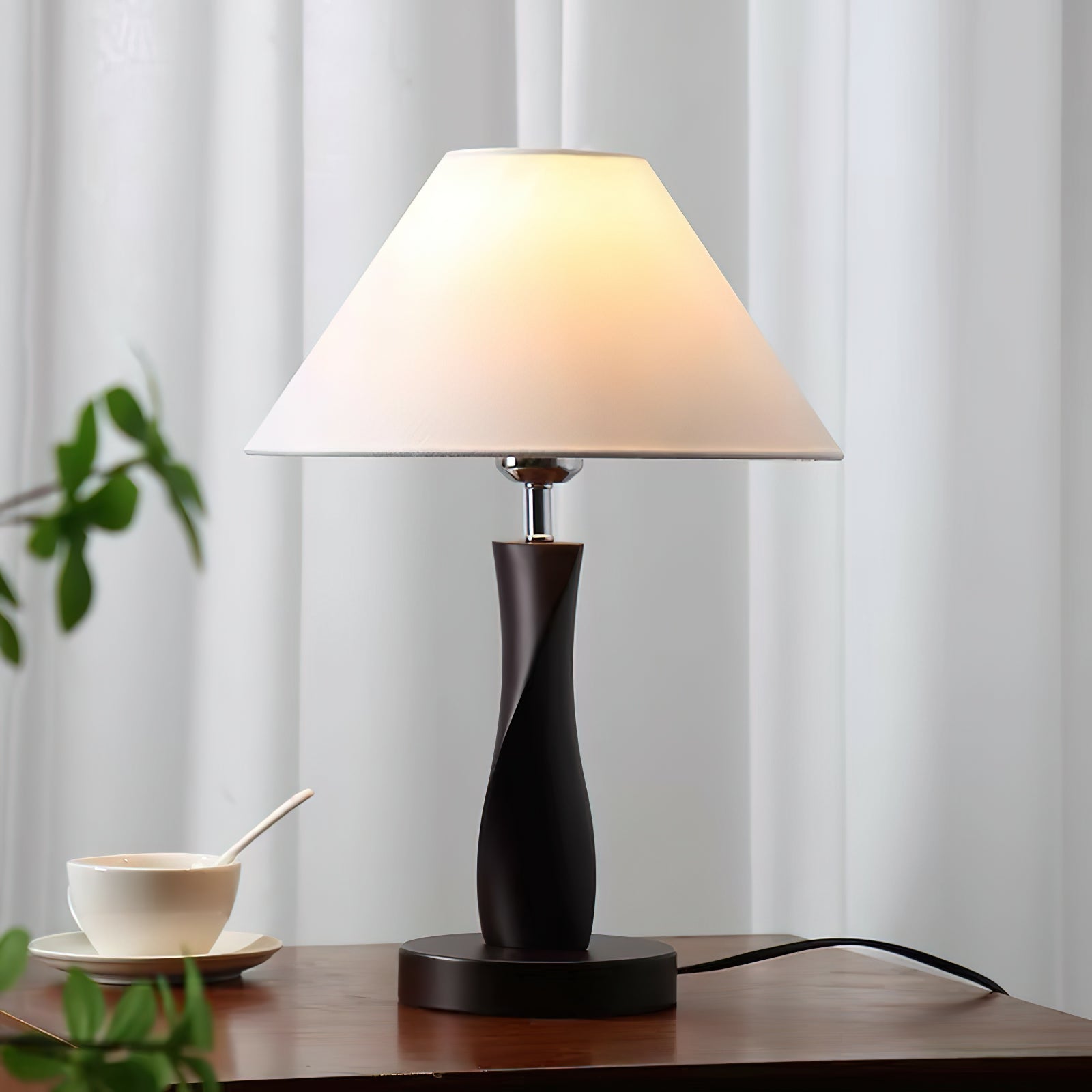 Mooiehome_Noirvane_Table_Lamp_3