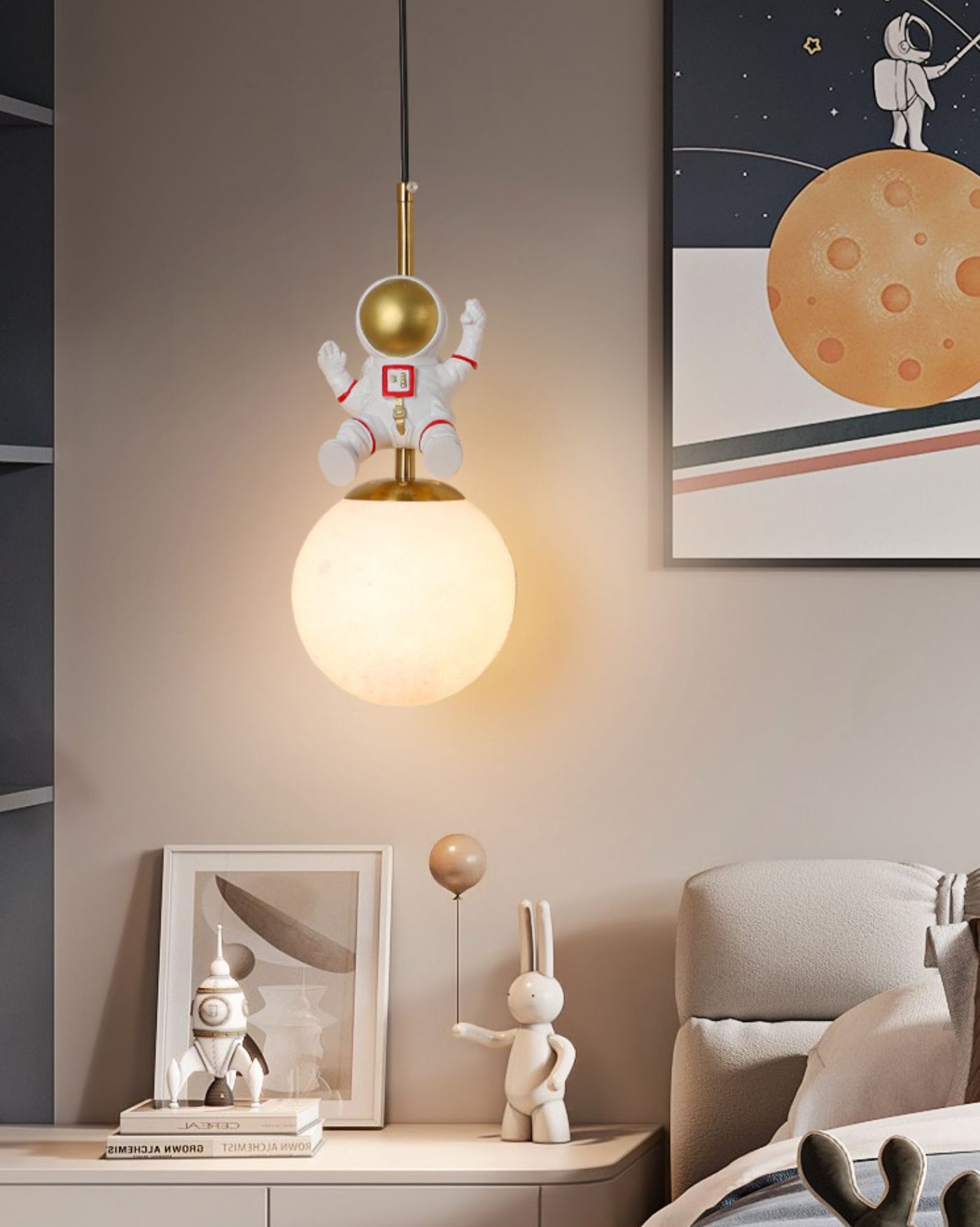 Moon_Astronaut_Pendant_Light_7