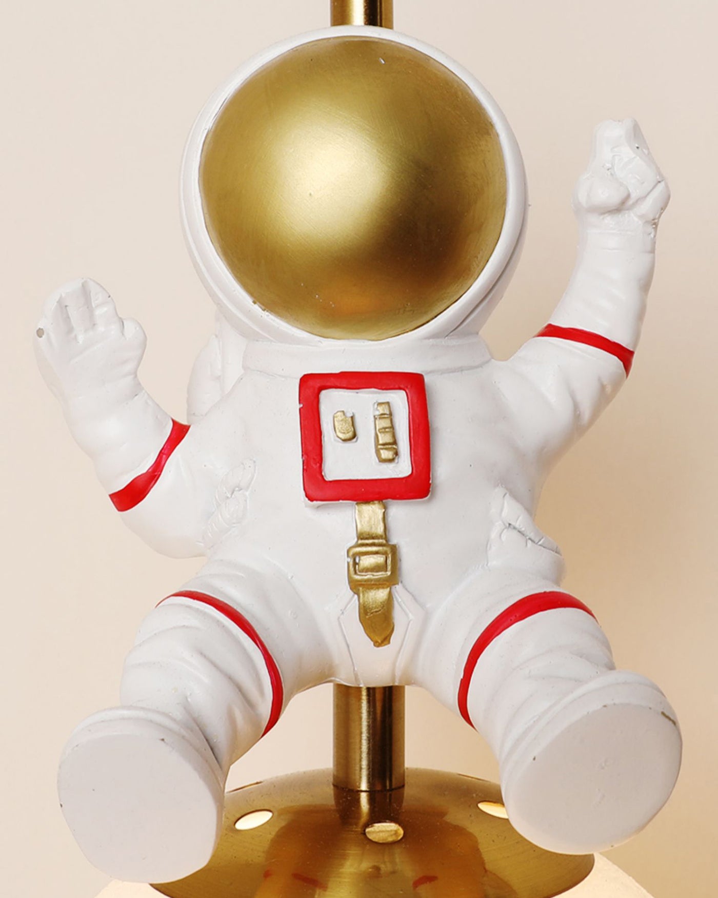 Moon_Astronaut_Pendant_Light_8
