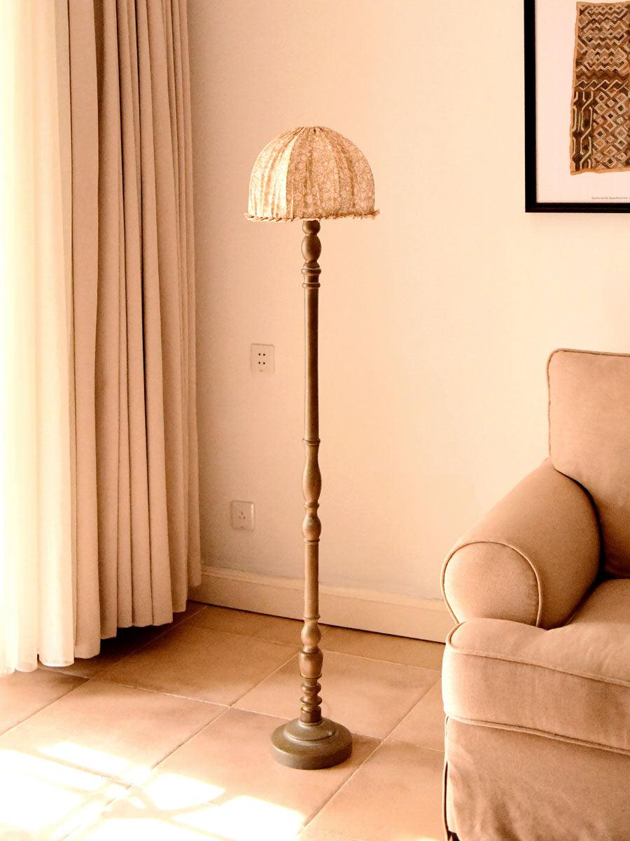 Moonshine_Wood_Floor_Lamp_10