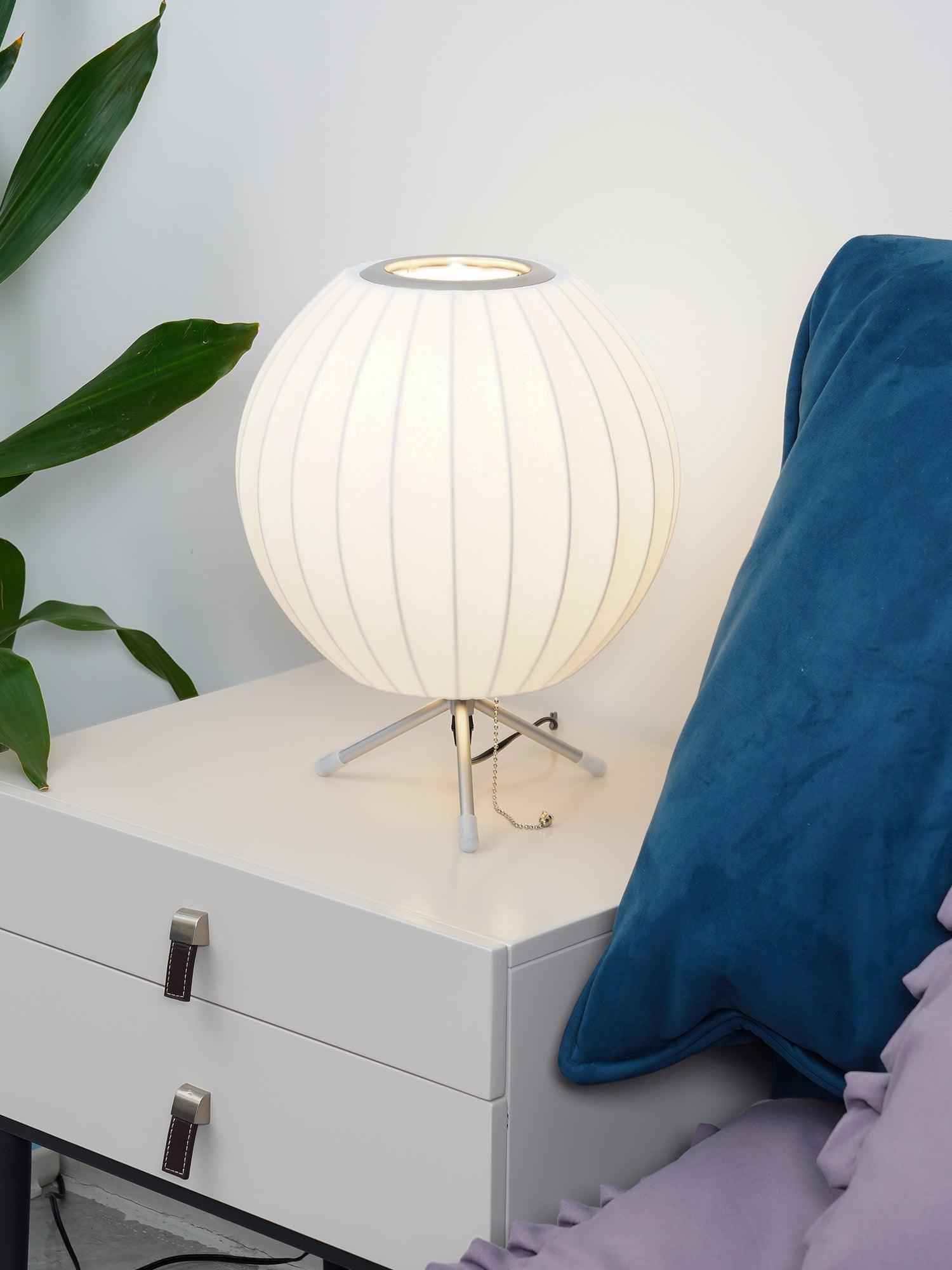 Nelson_Tripod_Table_Lamp_23