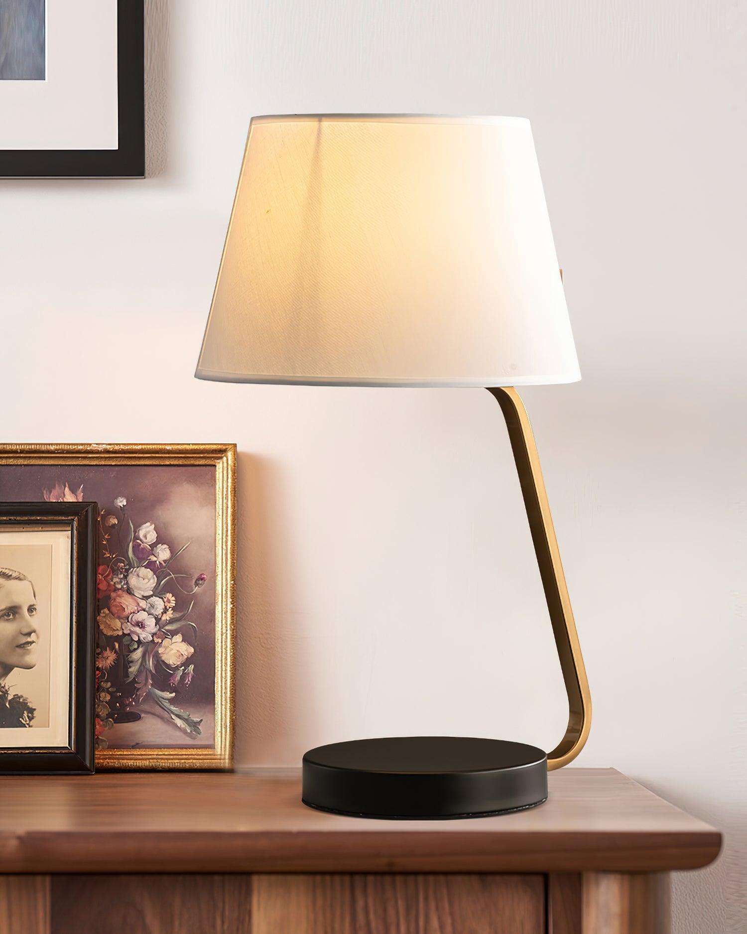 Noir_Arc_Table_Lamp_11
