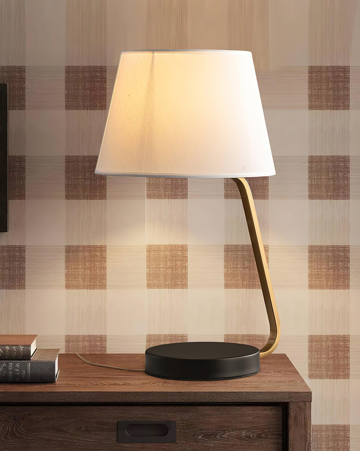 Noir_Arc_Table_Lamp_5