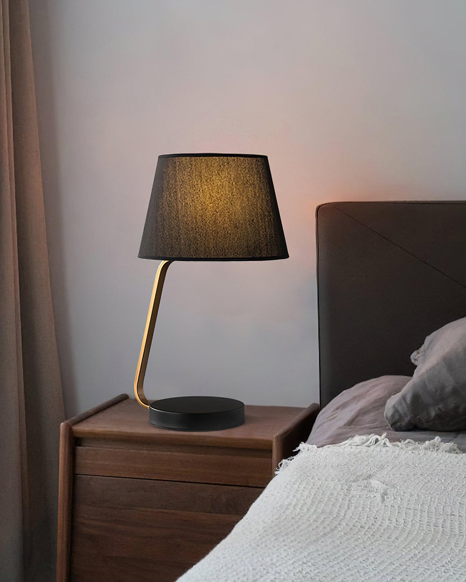Noir_Arc_Table_Lamp_7
