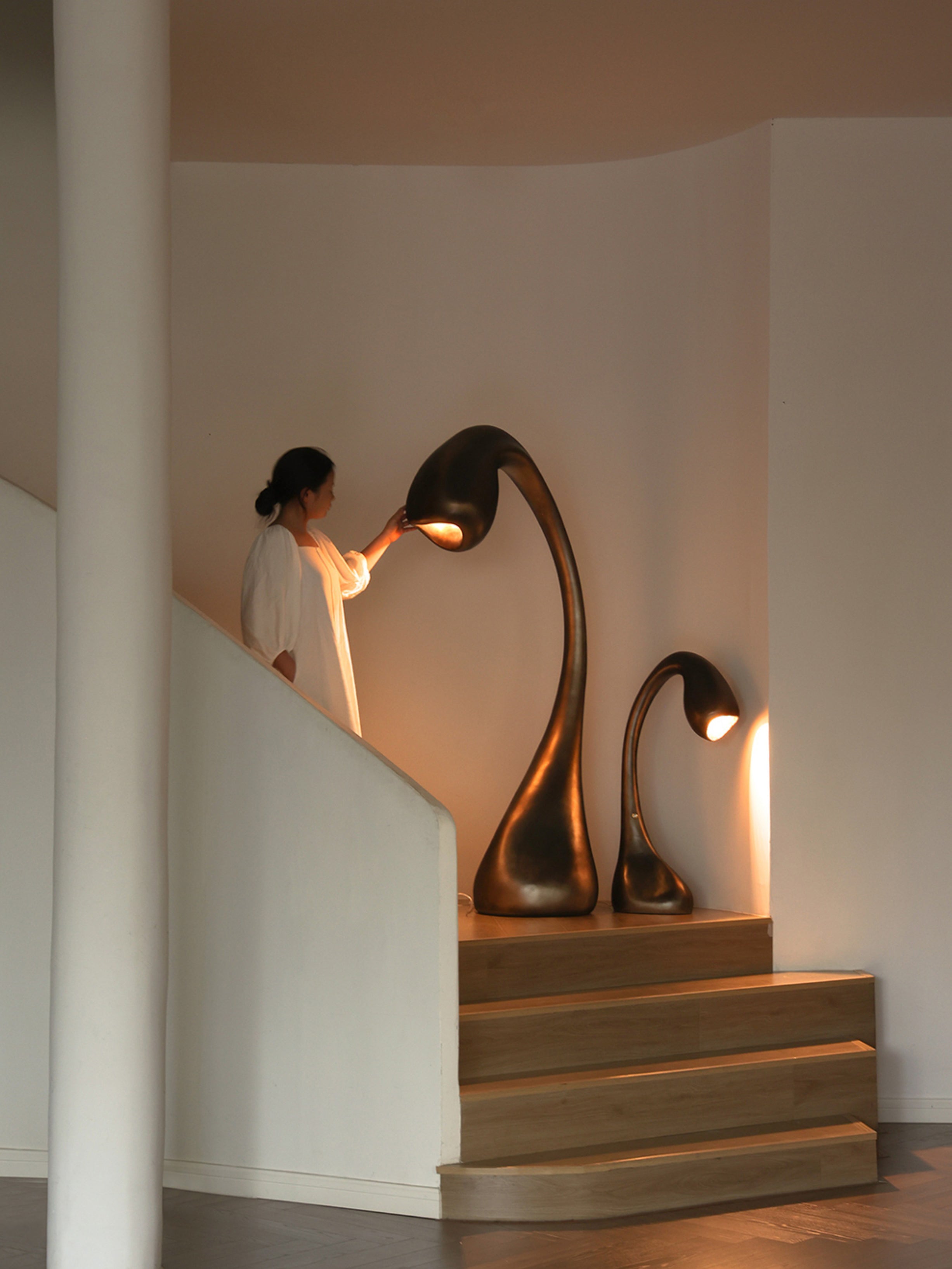 Noor-Grande-Sculptural-Floor-Lamp_14