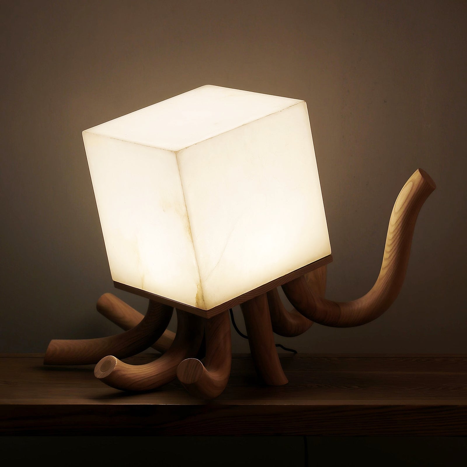 Octavia_Alabaster_Table_Lamp_10