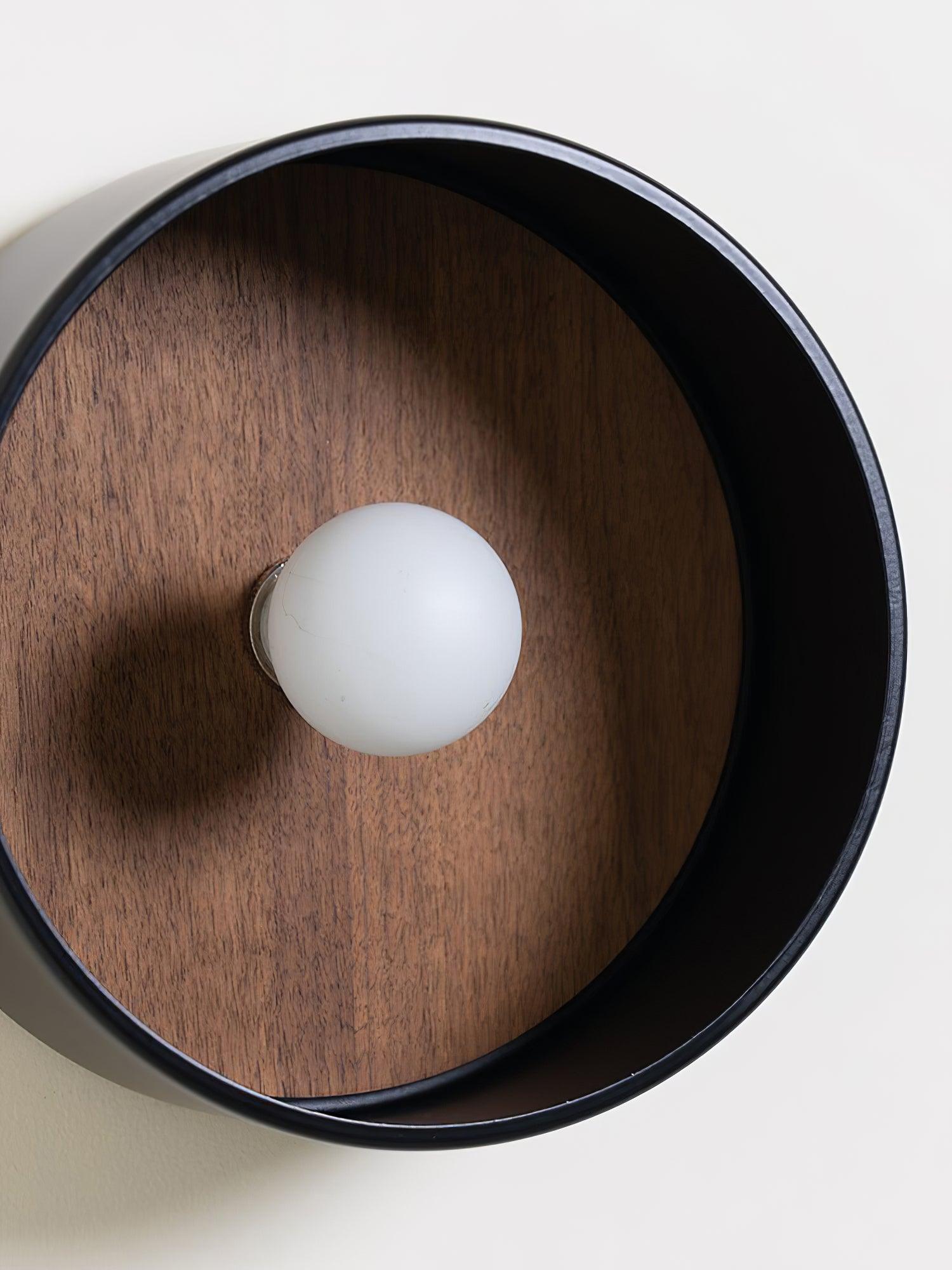 Odis_Sconce_16