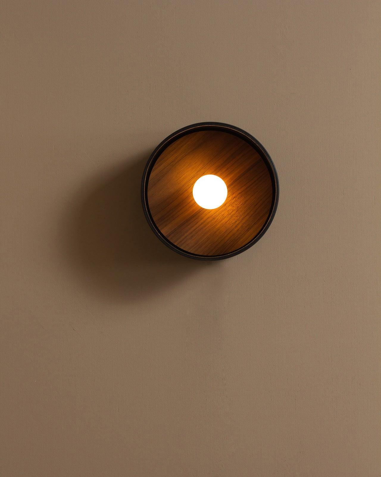 Odis_Sconce_9