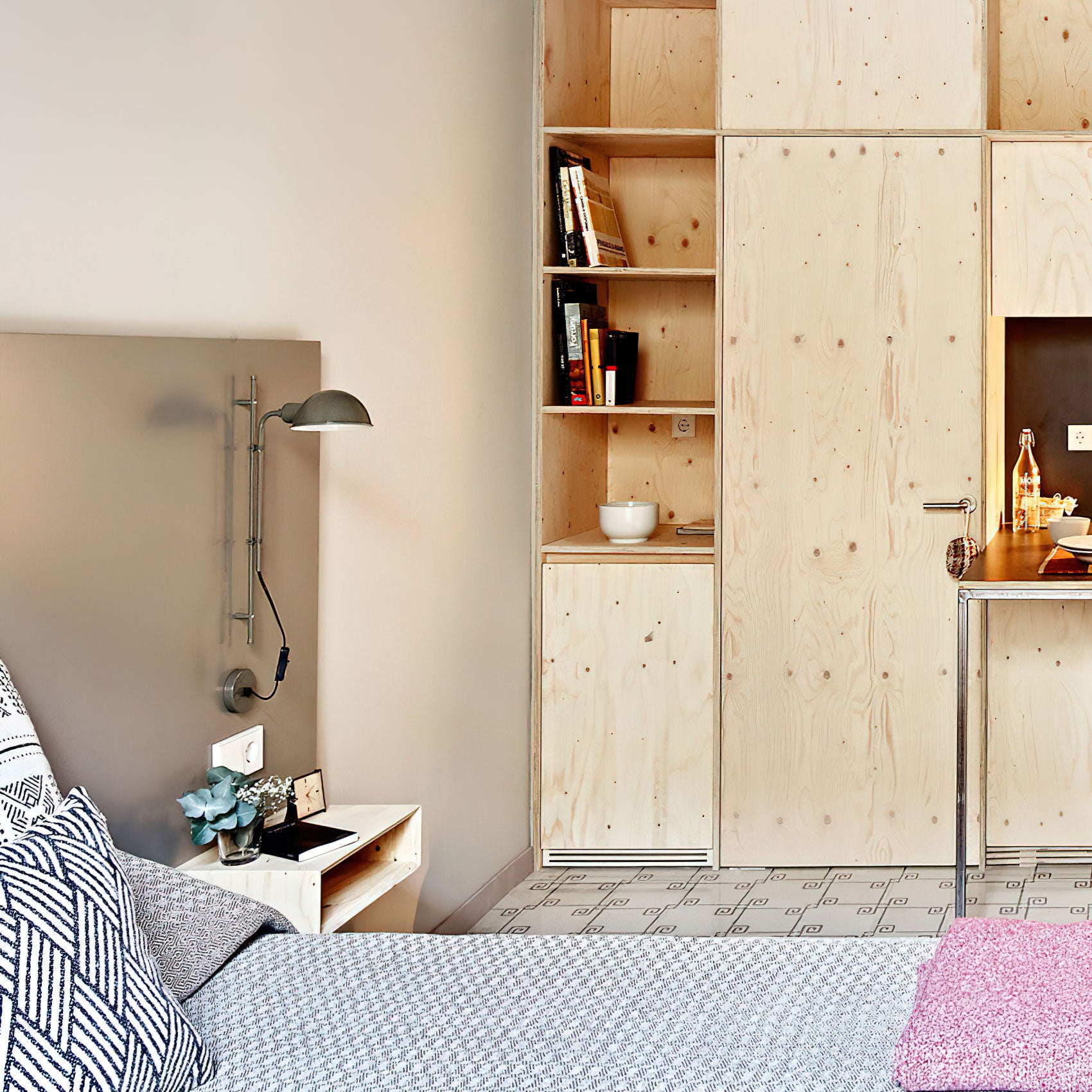 Orbis_Wall_Lamp_10