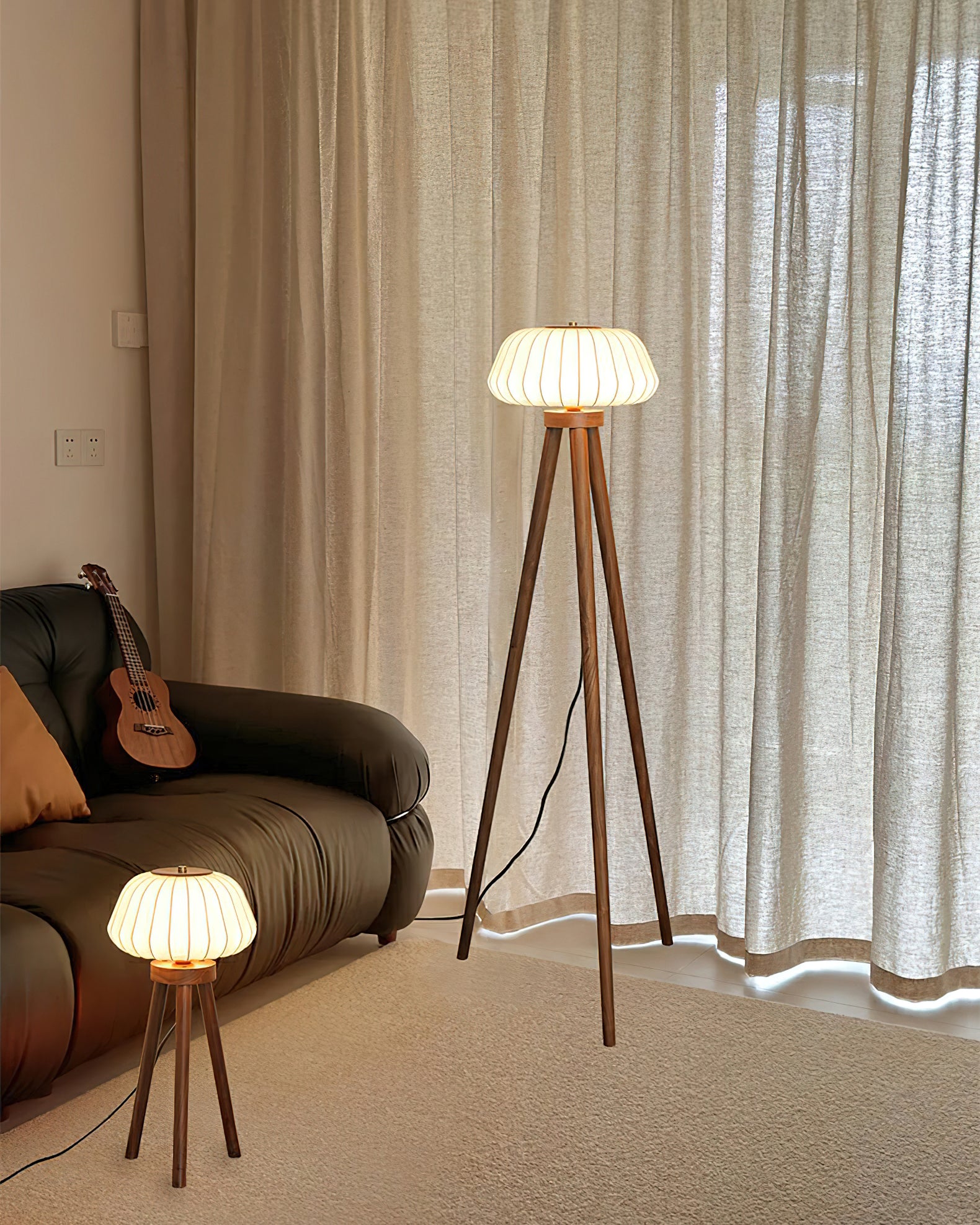 Orbit_Tripod_Floor_Lamp_2
