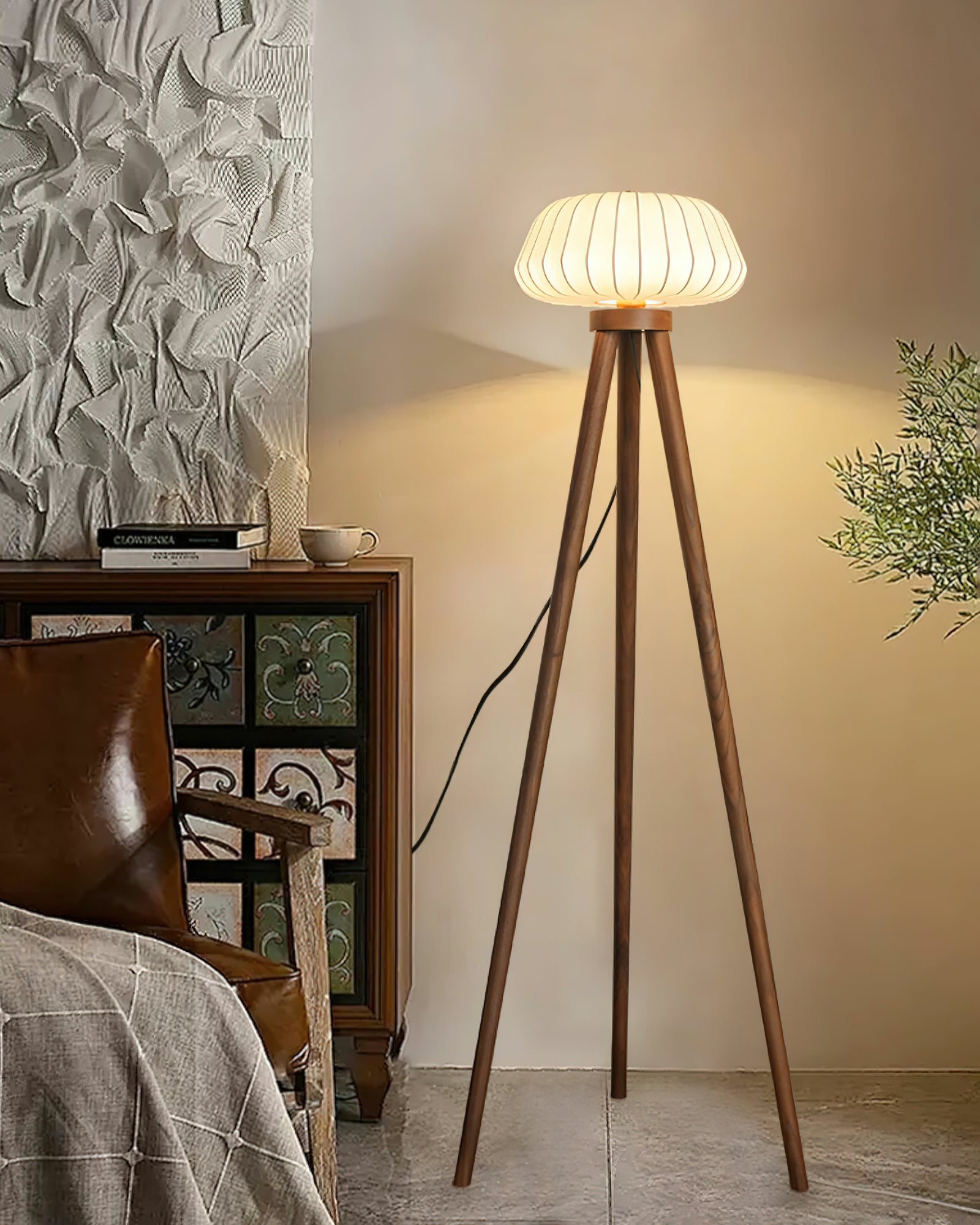 Orbit_Tripod_Floor_Lamp_3