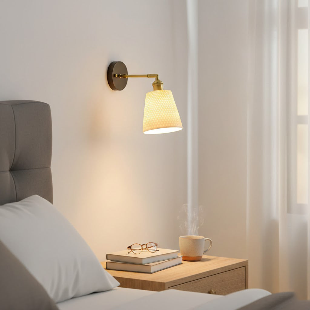 Oriel-Swingley-Wall-Lamp_1