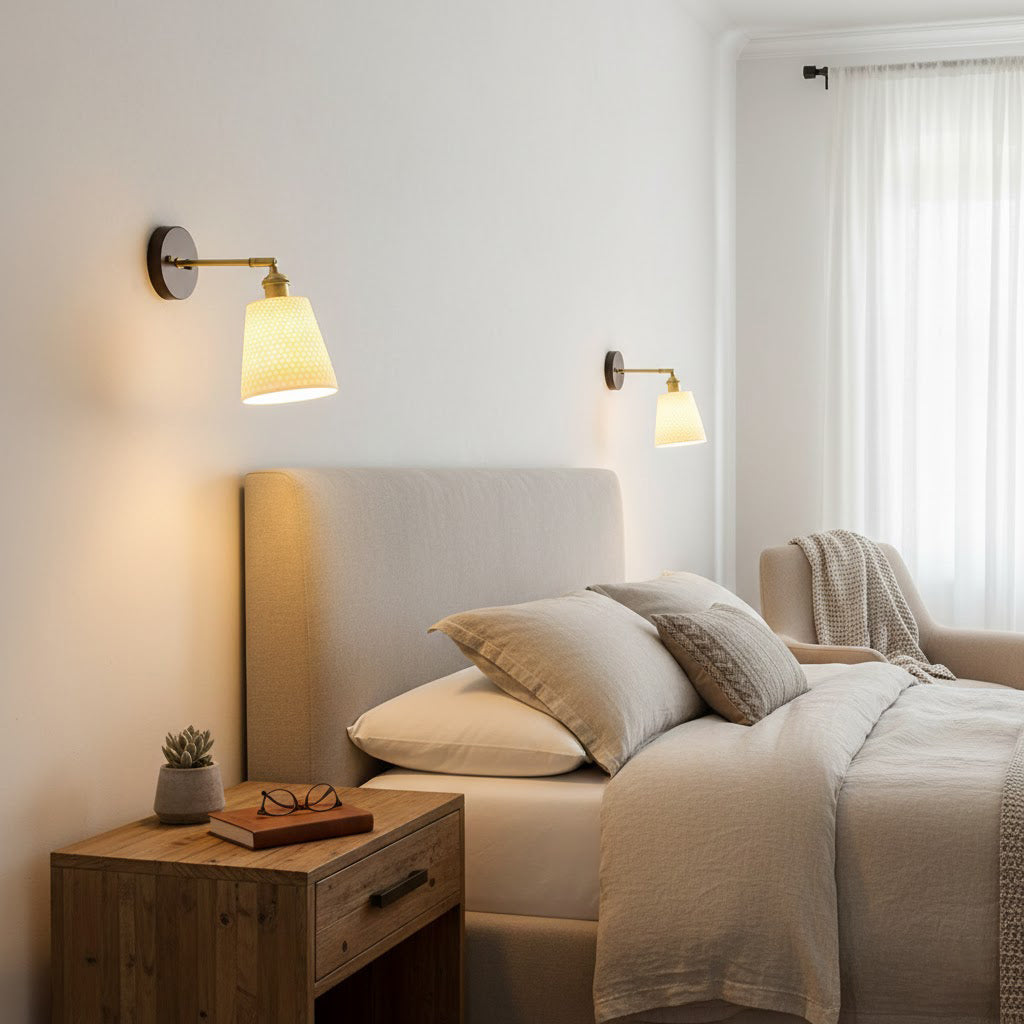 Oriel-Swingley-Wall-Lamp_3